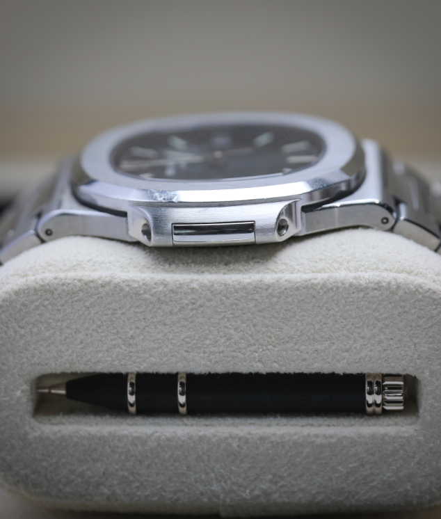 Patek Philippe Nautilus Blue Dial Stainless Steel 40mm 5711/1A-010