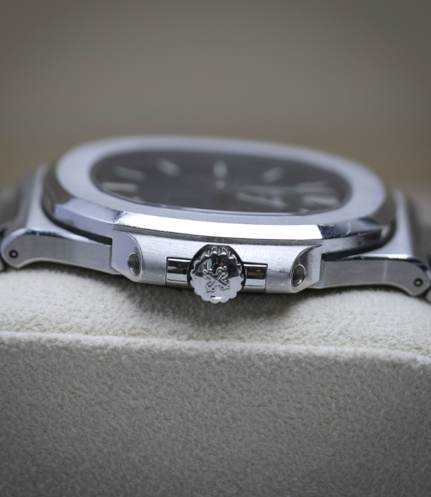 Patek Philippe Nautilus Blue Dial Stainless Steel 40mm 5711/1A-010