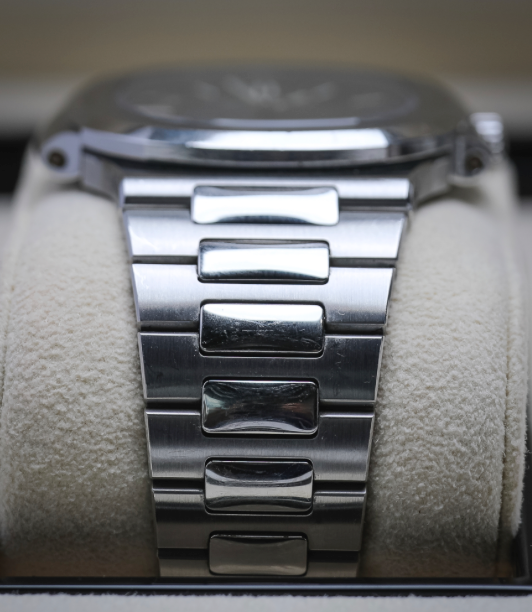 Patek Philippe Nautilus Blue Dial Stainless Steel 40mm 5711/1A-010