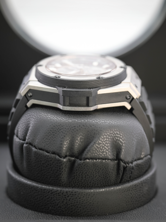 Hublot Classic Fusion Aerofusion Titanium 45 mm Transparent Dial Polished Titanium Rubber Strap 525.NX.0170.RX