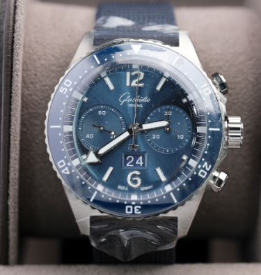 Glashuette Original SeaQ Chronograph 43.20 mm Blue Dial Stainless Steel Synthetic Strap, Blue 1-37-23-02-81-36