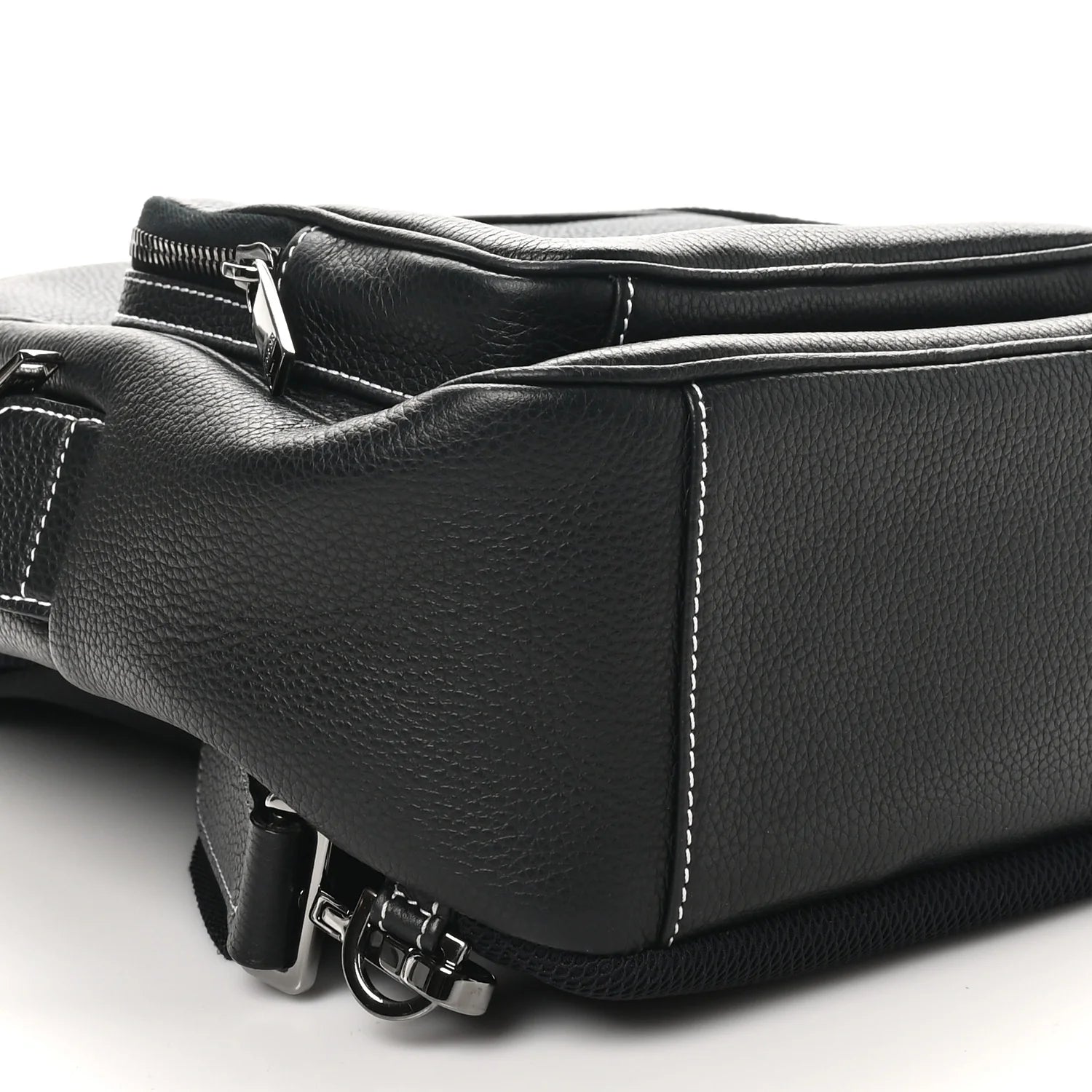 X PETER DOIG Grained Calfskin Slingbag Backpack Black