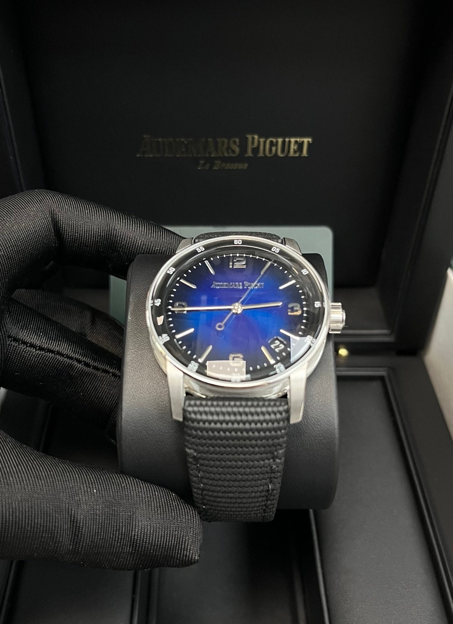 Audemars Piguet CODE 11.59 SELFWINDING (Ref. 15210BC.OO.A002KB.01)