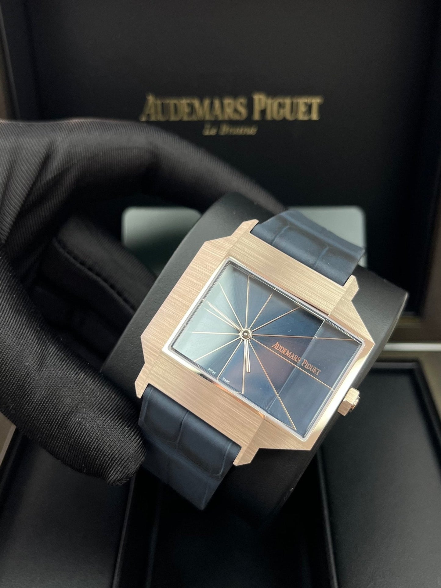 Audemars Piguet [Re]master02 Limited Edition of 250 15240SG.OO.A347CR.01