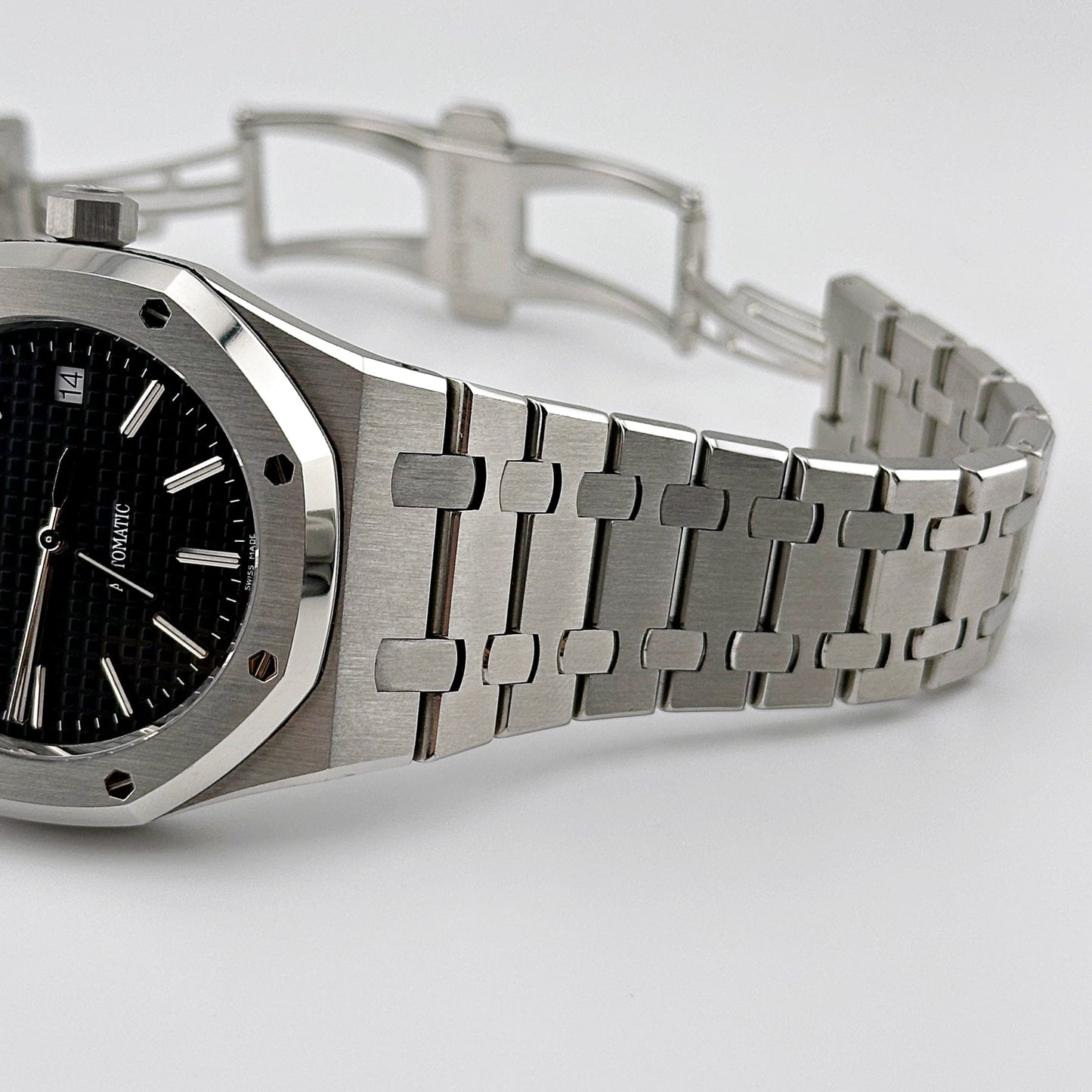 Audemars Piguet Royal Oak 15300ST.OO.1220ST.03 Selfwinding Stainless Steel Black Dial