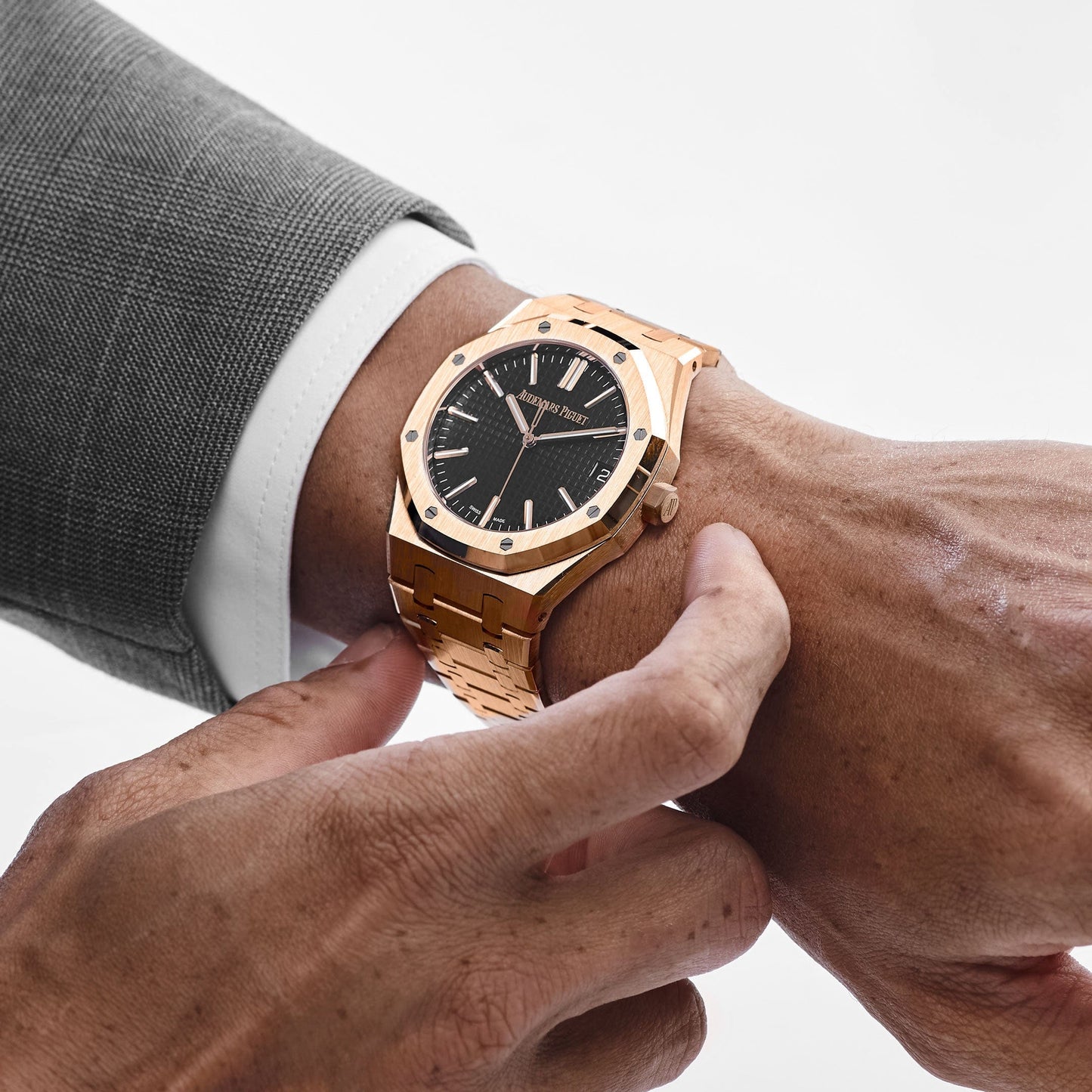 Audemars Piguet Royal Oak 15510OR.OO.1320OR.04 Rose Gold Black Dial (2025)