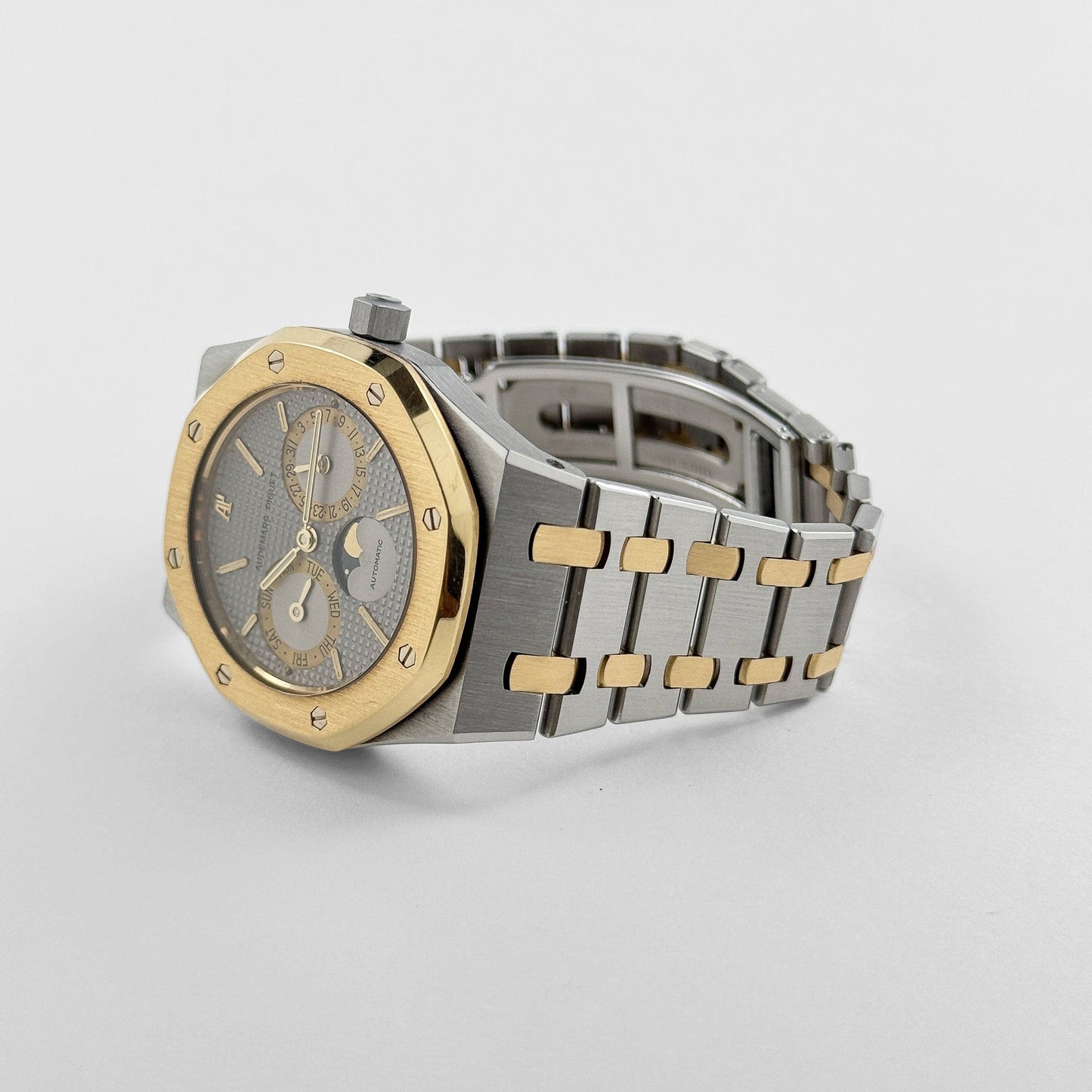 Audemars Piguet Royal Oak 25594SA.OO.0789SA.01 Day-Date Moonphase Yellow Gold Stainless Steel Silver Dial (1994)