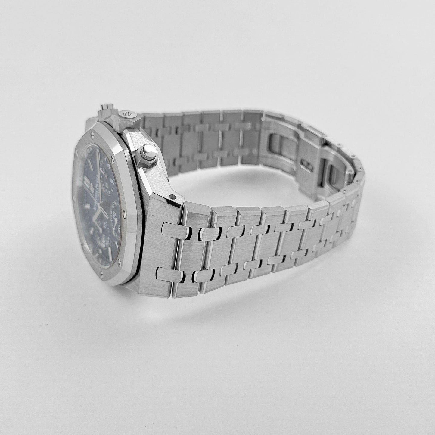 Audemars Piguet Royal Oak 26239BC.OO.1220BC.01 Chronograph White Gold Blue Dial Limited Edition of 222 (2024)