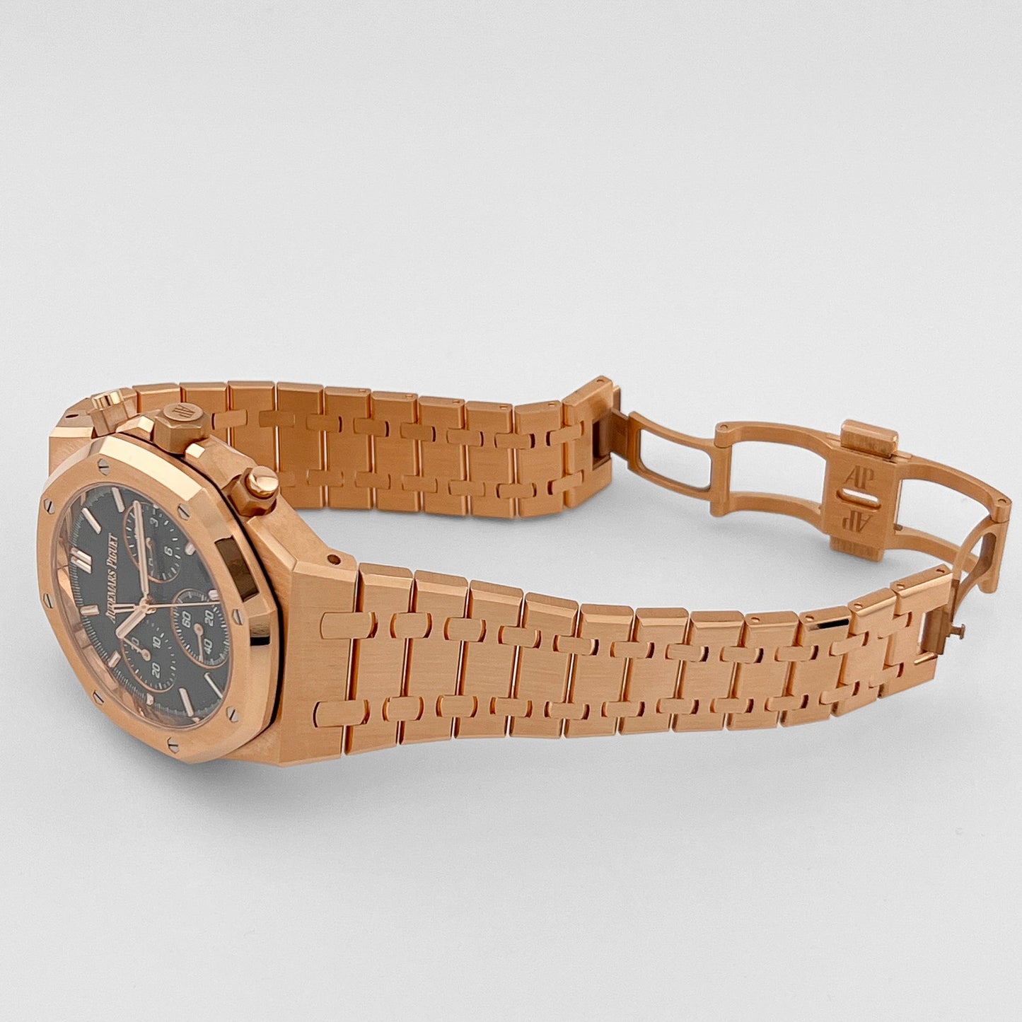 Audemars Piguet Royal Oak 26240OR.OO.1320OR.05 Selfwinding Chronograph Blue Dial