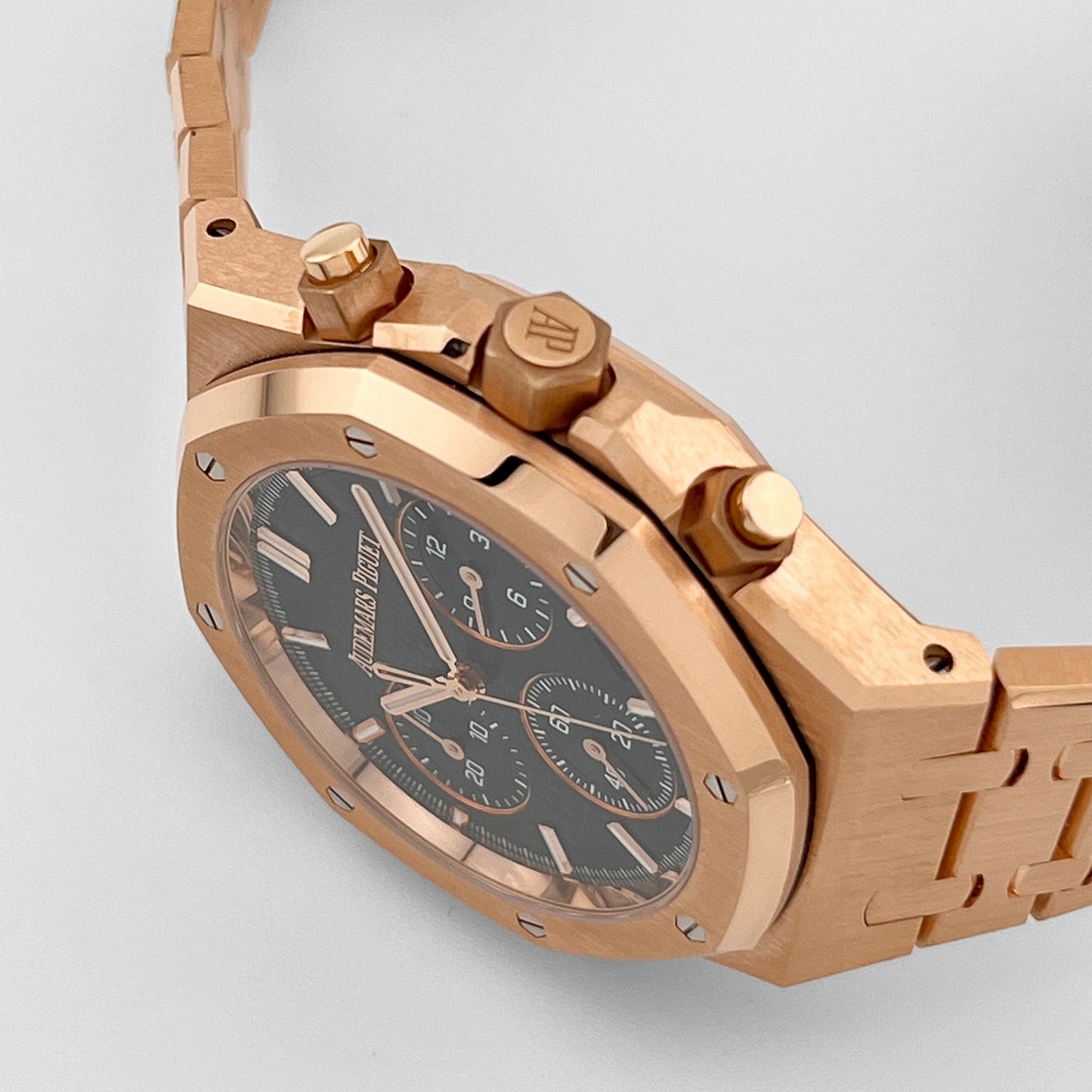 Audemars Piguet Royal Oak 26240OR.OO.1320OR.05 Selfwinding Chronograph Blue Dial