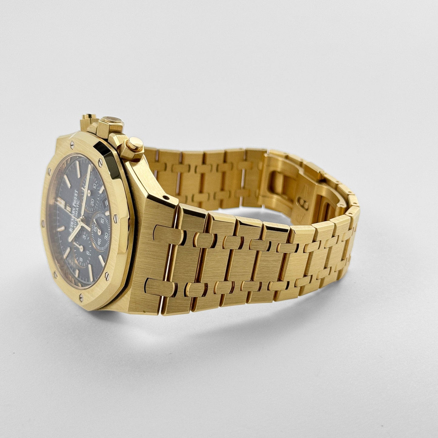 Audemars Piguet Royal Oak 26320BA.OO.1220BA.02 Chronograph Yellow Gold Blue Dial (2016)