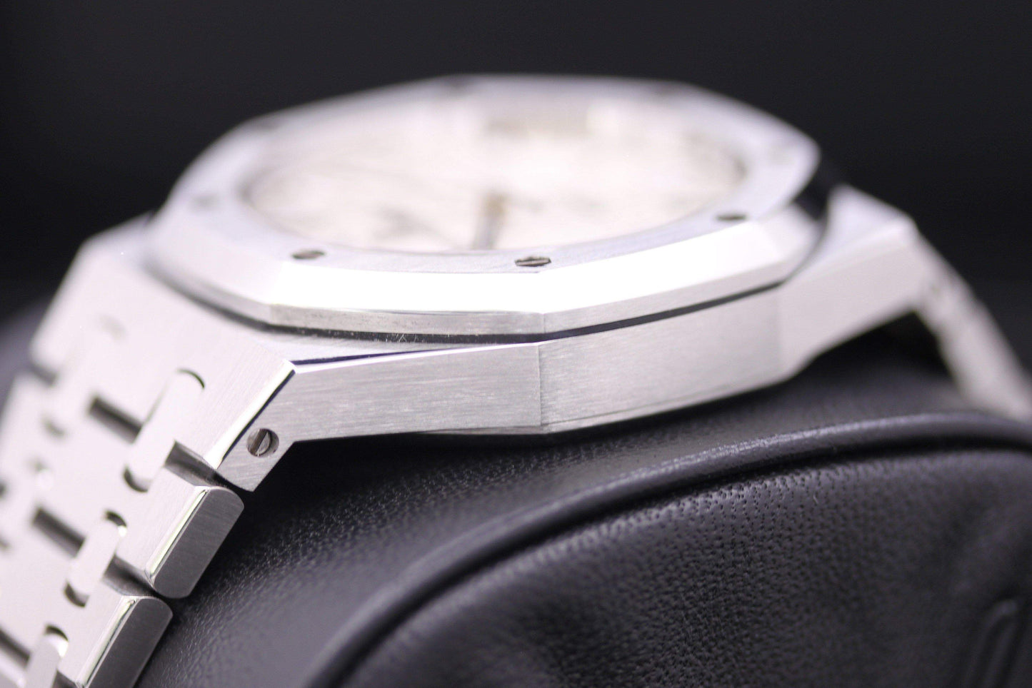 Audemars Piguet Royal Oak 37mm 15450ST.OO.1256ST.01 White Dial Pre-Owned