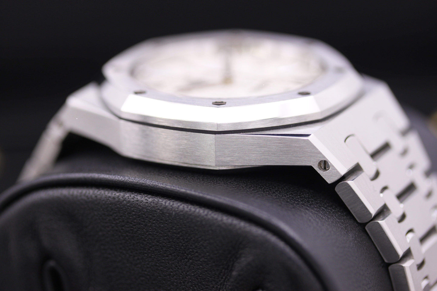 Audemars Piguet Royal Oak 37mm 15450ST.OO.1256ST.01 White Dial Pre-Owned