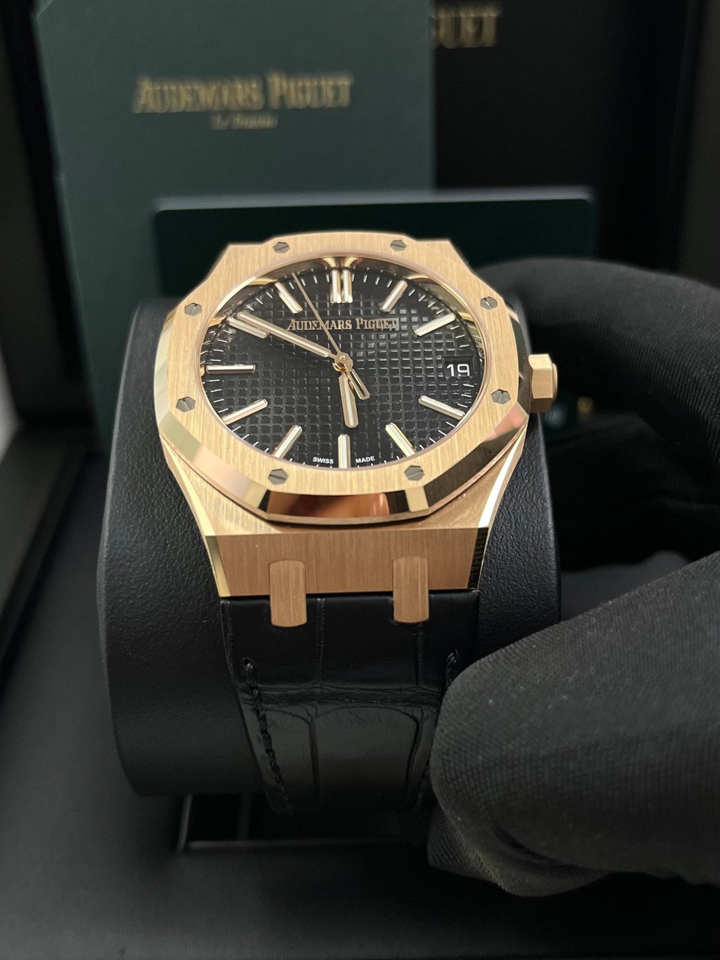 Audemars Piguet Royal Oak 41mm Rose Gold Black Dial 15510OR.OO.D002CR.02