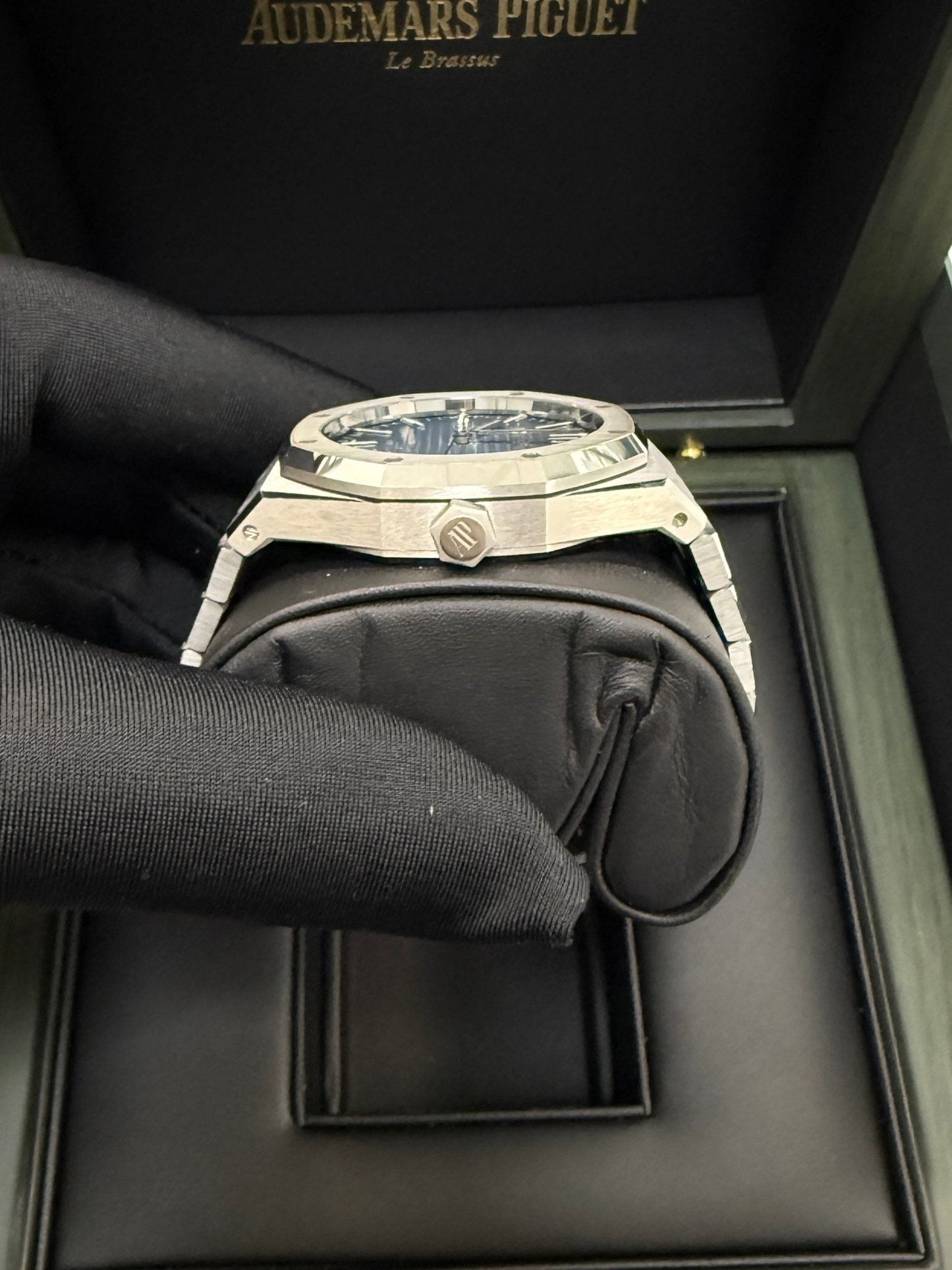 Audemars Piguet Royal Oak 41mm White Gold Smoked Blue Dial 15510BC.OO.1320BC.02