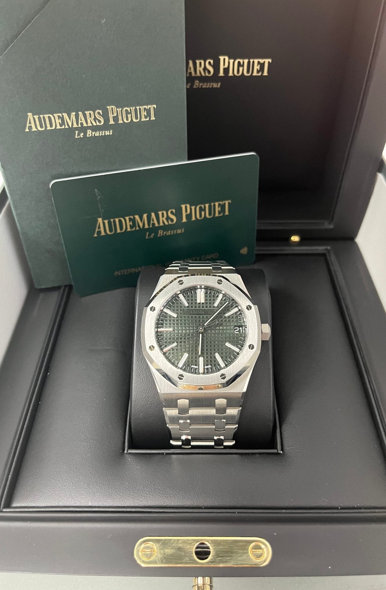 Audemars Piguet Royal Oak "50th Anniversary" Green Dial 15510ST.OO.1320ST.04
