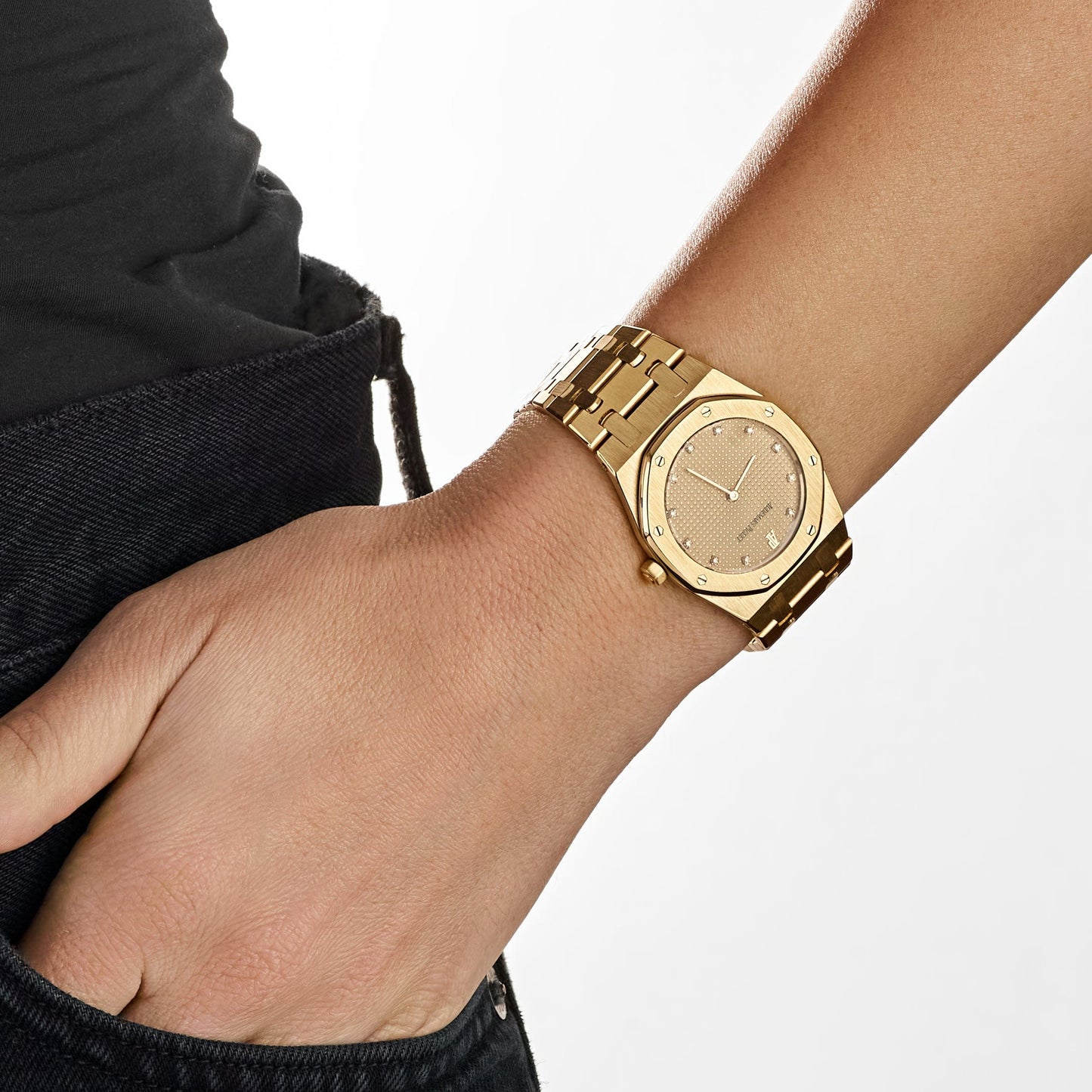 Audemars Piguet Royal Oak 56303BA.OO.0789BA.02 Yellow Gold Champagne Diamond Dial