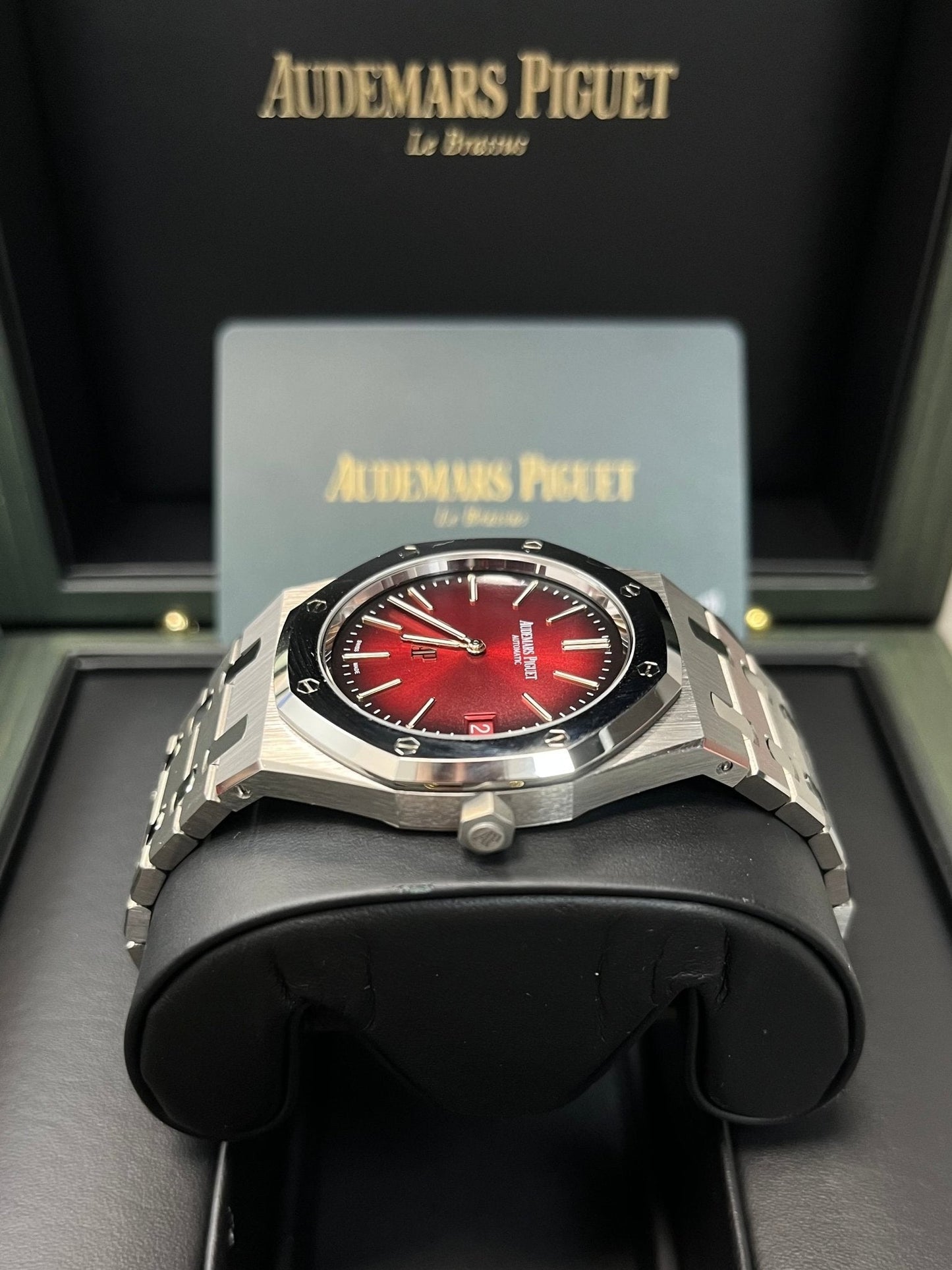 Audemars Piguet Royal Oak Jumbo Extra-thin Burgundy 16202XT.OO.1240XT.01