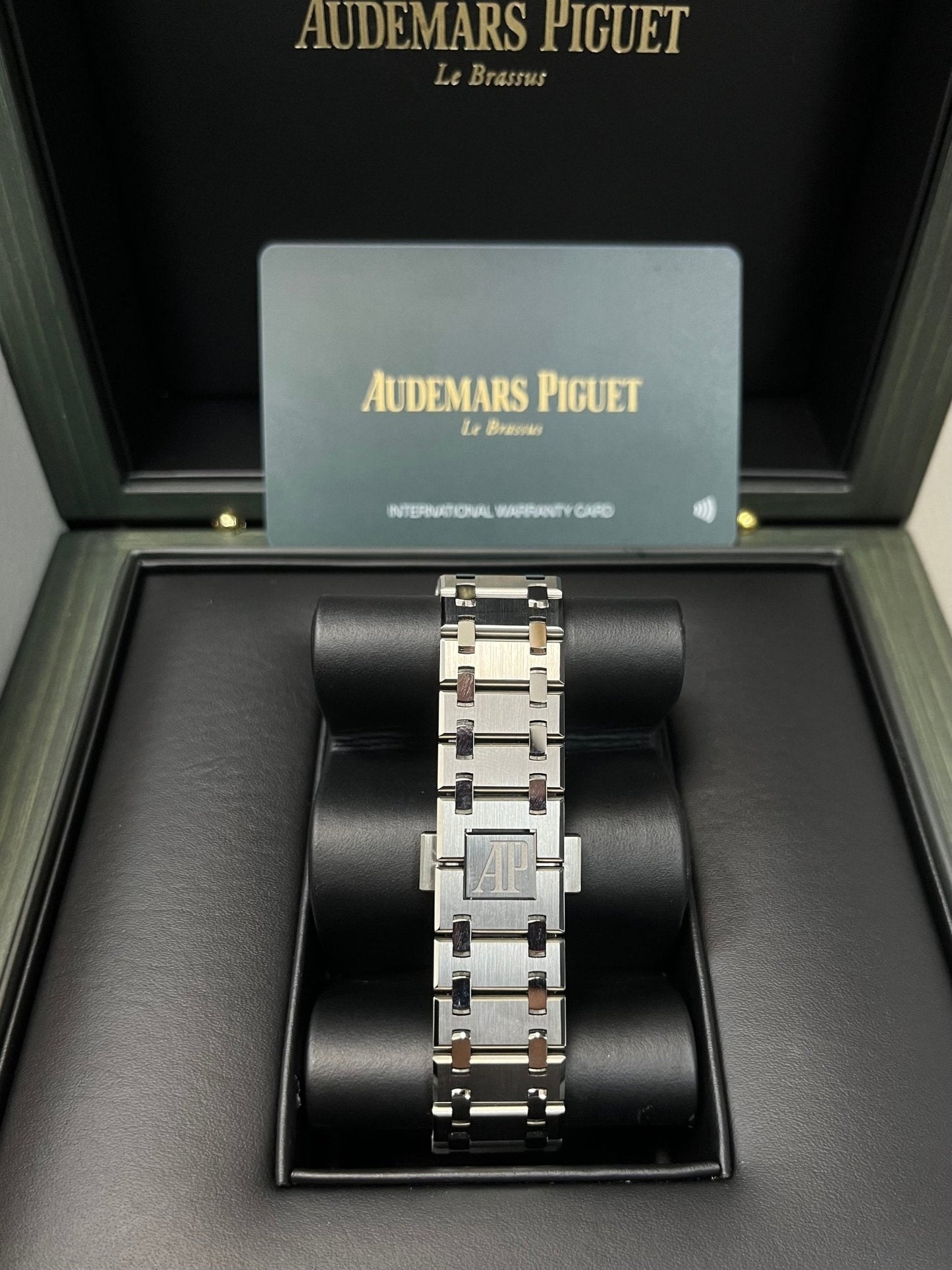 Audemars Piguet Royal Oak Jumbo Extra-thin Burgundy 16202XT.OO.1240XT.01