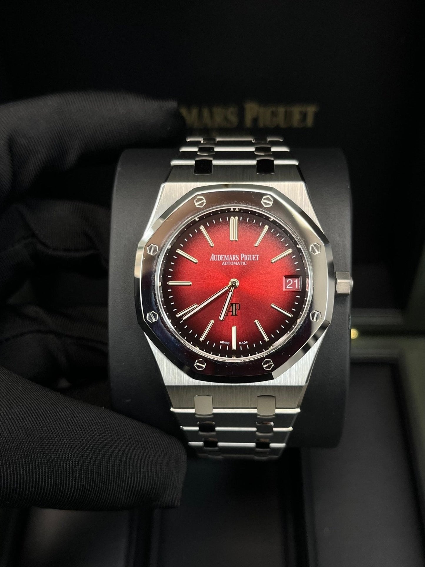 Audemars Piguet Royal Oak Jumbo Extra-thin Burgundy 16202XT.OO.1240XT.01