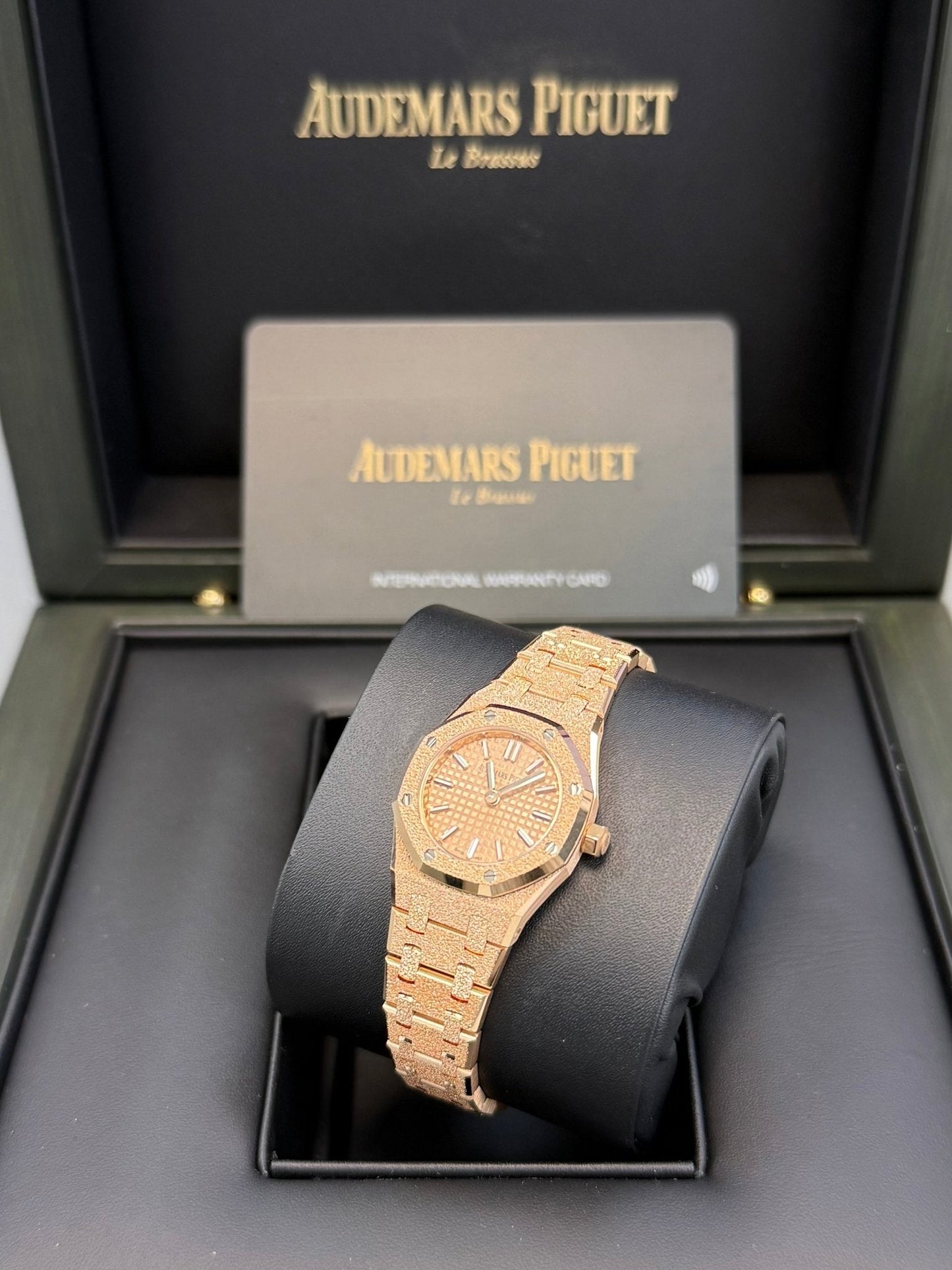 Audemars Piguet ROYAL OAK MINI FROSTED GOLD QUARTZ Ref. 67630OR.GG.1312OR.01