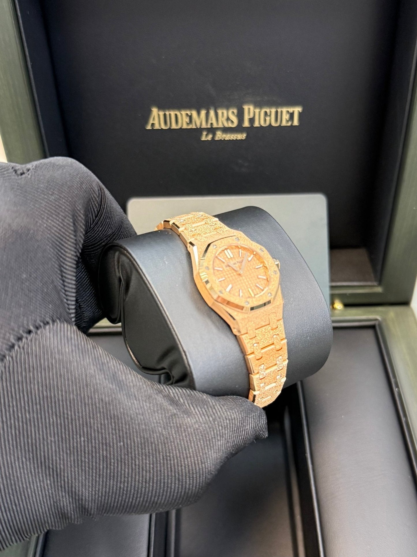Audemars Piguet ROYAL OAK MINI FROSTED GOLD QUARTZ Ref. 67630OR.GG.1312OR.01