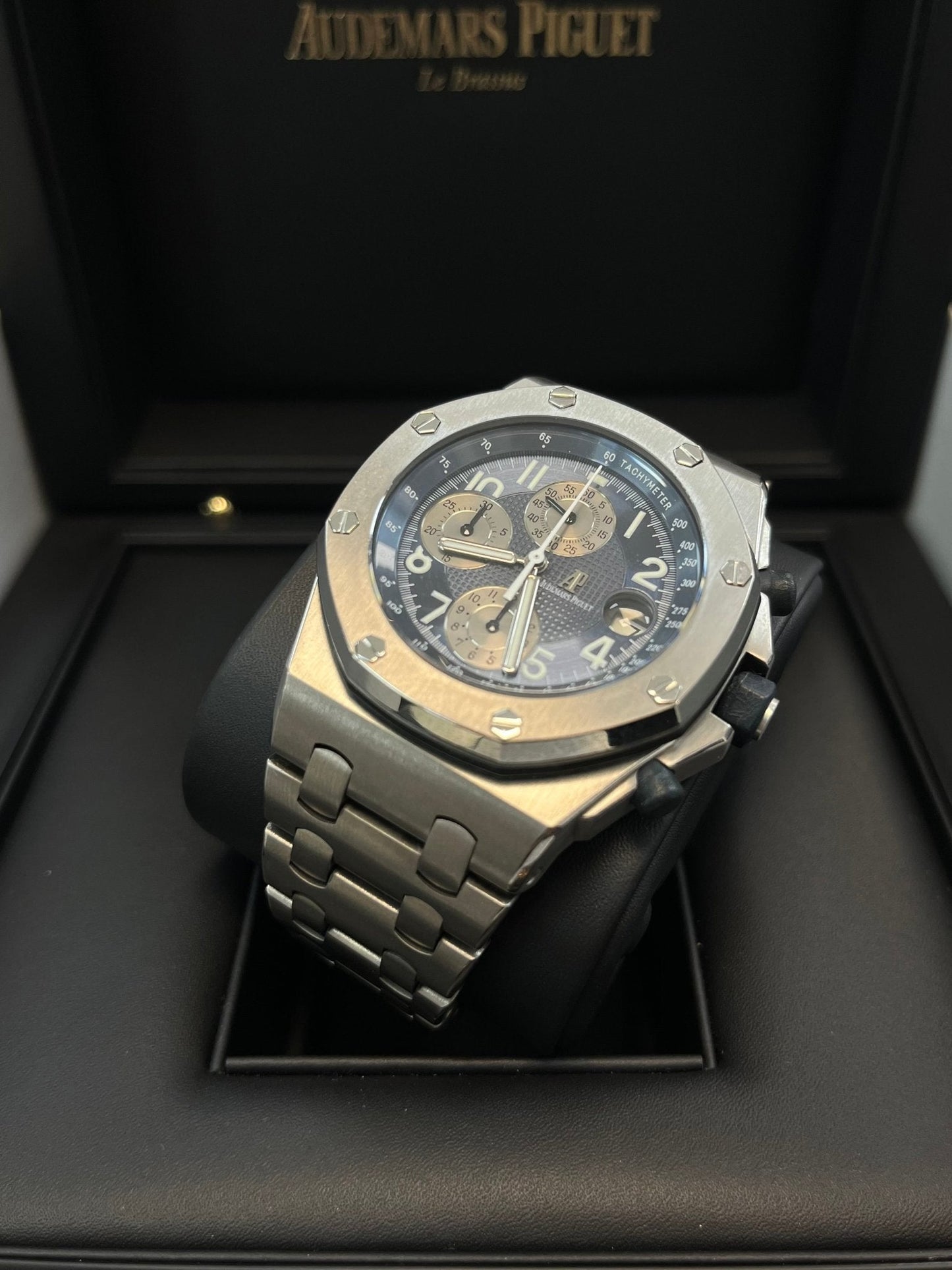 Audemars Piguet Royal Oak Offshore Chronograph 25721TI.OO.1000Ti.02