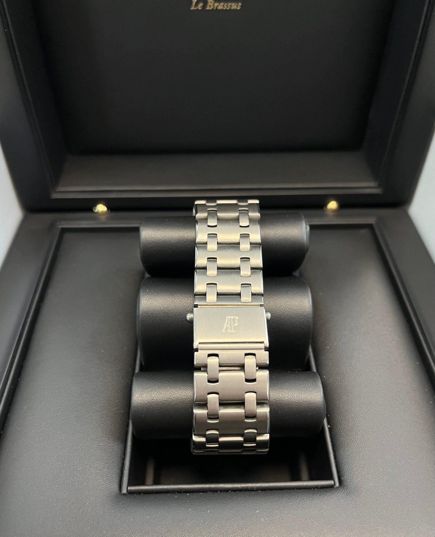 Audemars Piguet Royal Oak Offshore Chronograph 25721TI.OO.1000Ti.02