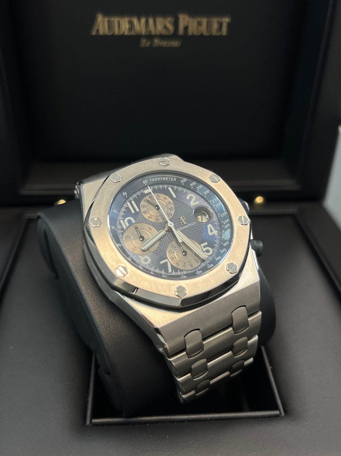 Audemars Piguet Royal Oak Offshore Chronograph 25721TI.OO.1000Ti.02