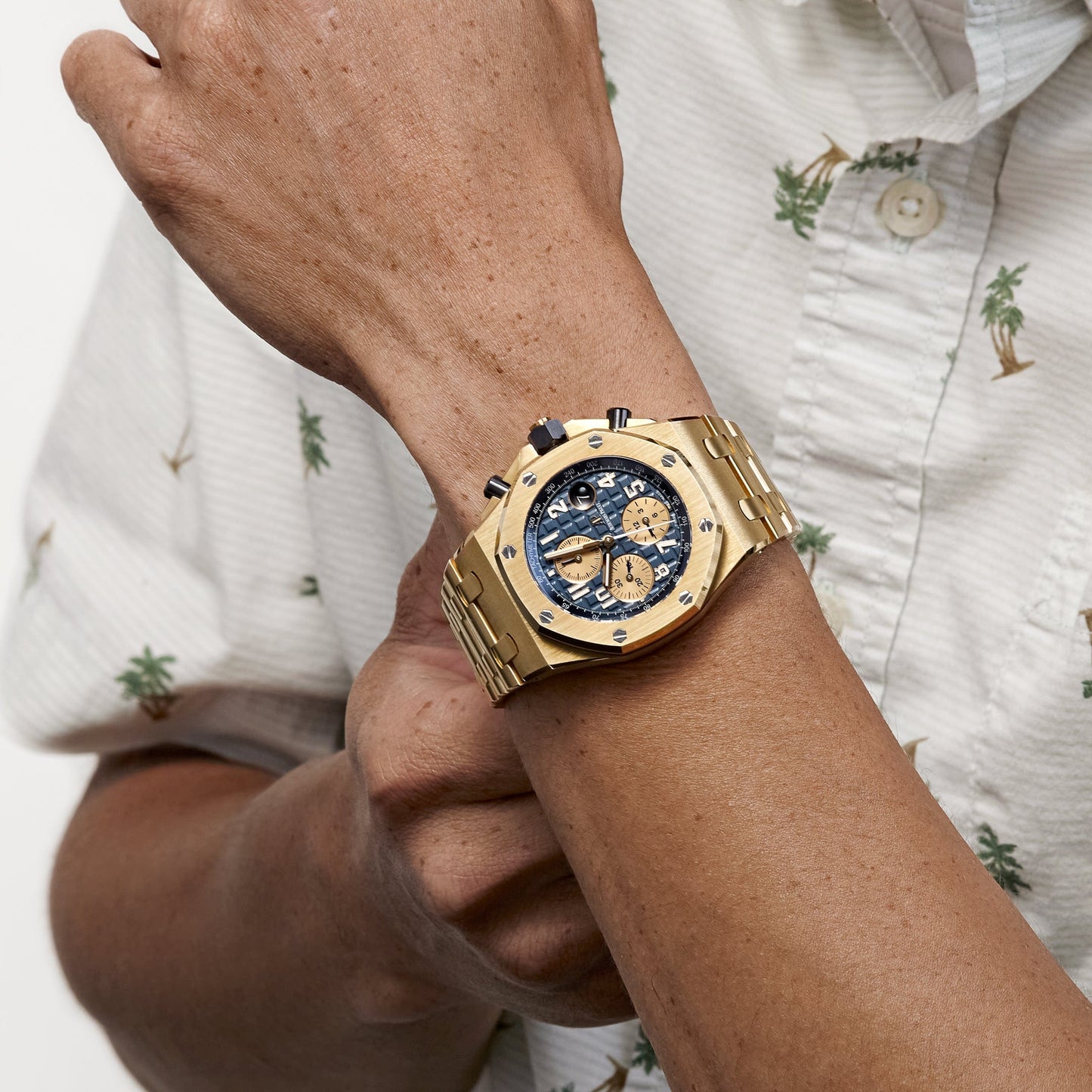 Audemars Piguet Royal Oak Offshore Chronograph 26470BA.OO.1000BA.01 Yellow Gold Blue Dial (2017)