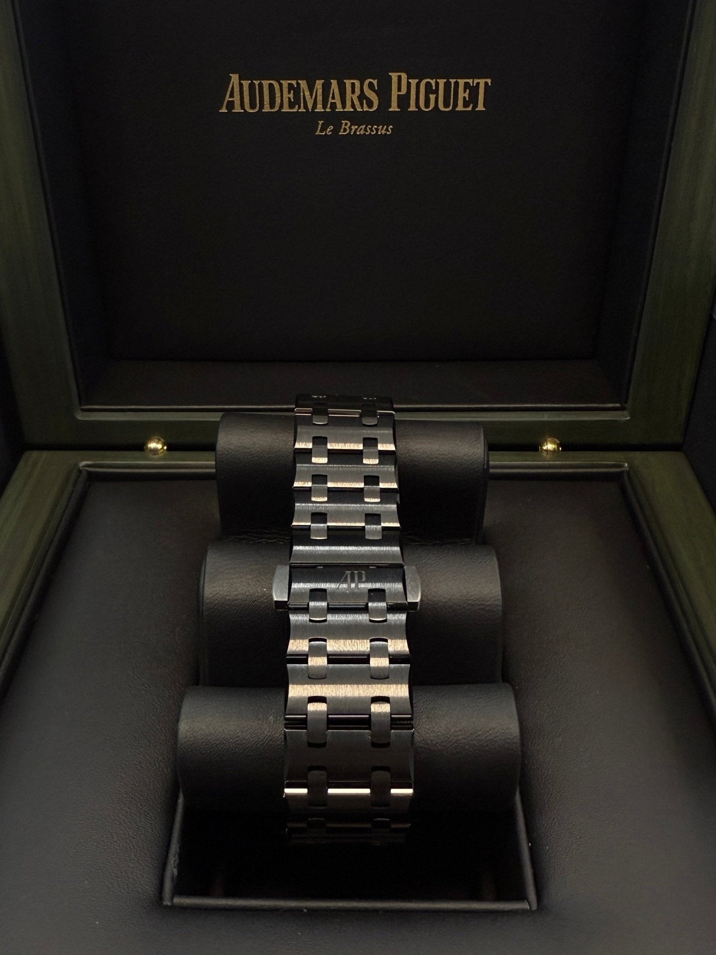 Audemars Piguet Royal Oak Offshore Chronograph Selfwinding Chronograph 42mm Black Dial Ceramic 26238CE.OO.1300CE.01