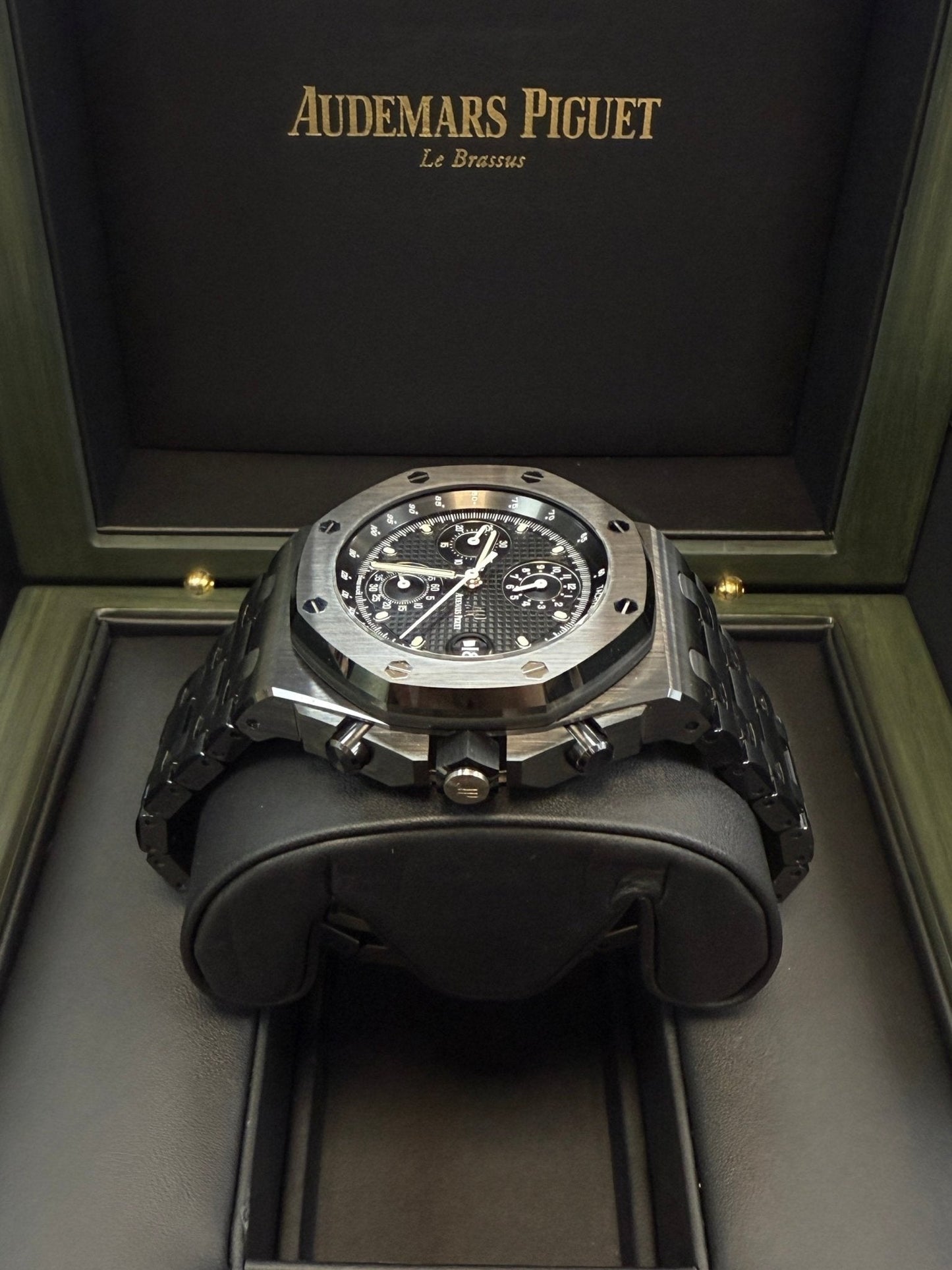 Audemars Piguet Royal Oak Offshore Chronograph Selfwinding Chronograph 42mm Black Dial Ceramic 26238CE.OO.1300CE.01