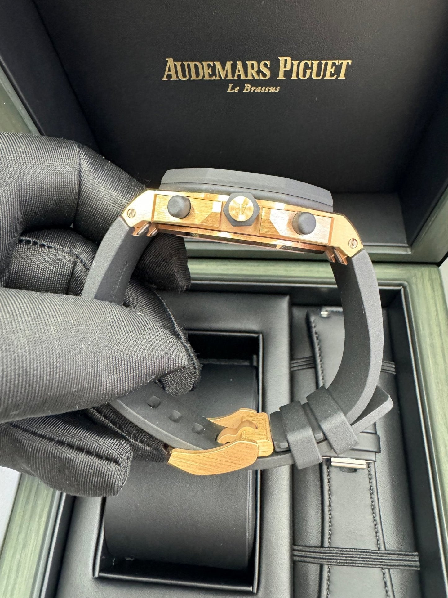 Audemars Piguet Royal Oak Offshore Chronograph SELFWINDING - Ref. 26238OK.OO.A002CA.01