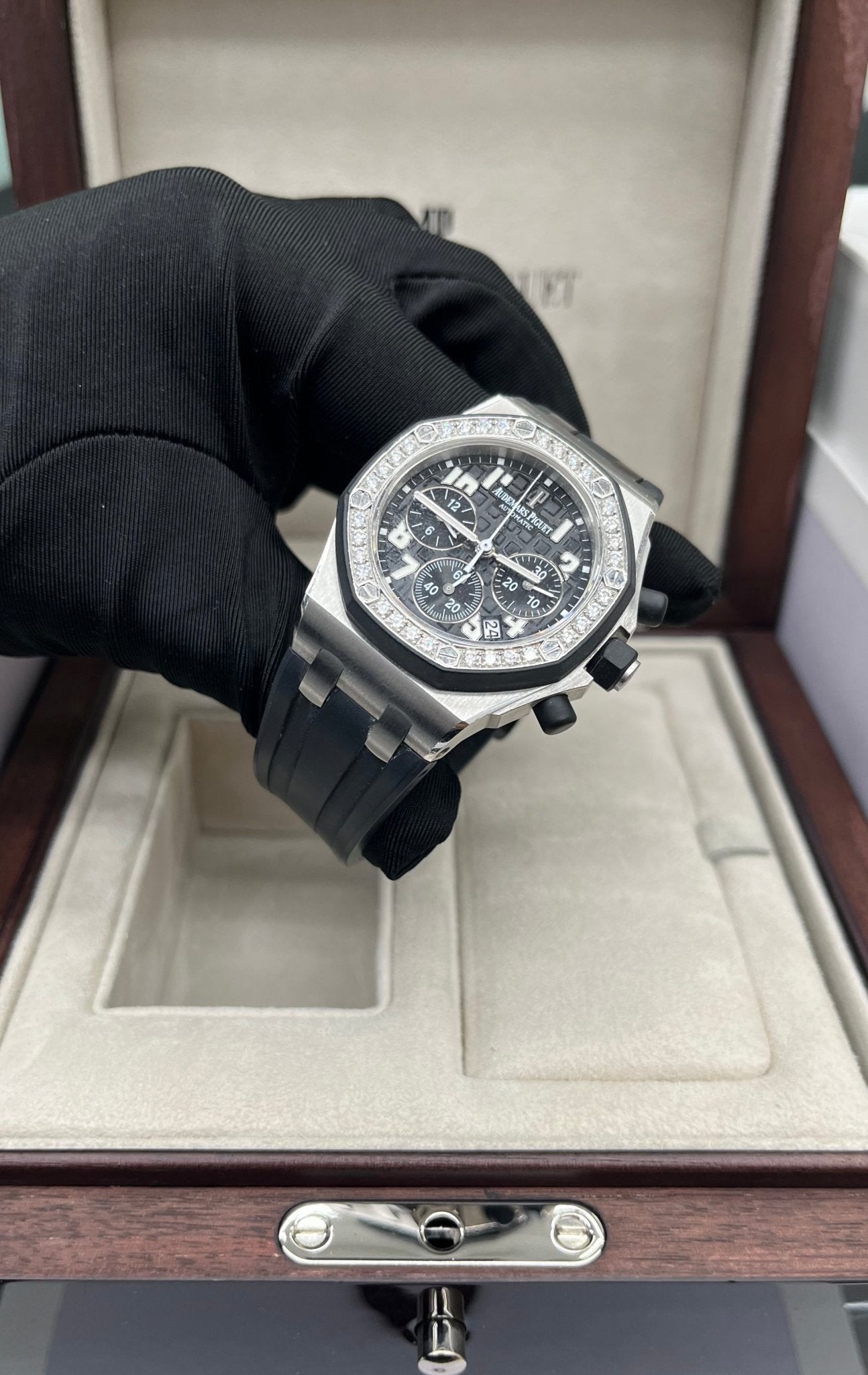 Audemars Piguet Royal Oak Offshore Lady Chronograph Diamond Bezel 26048sk.zz.d002ca.01