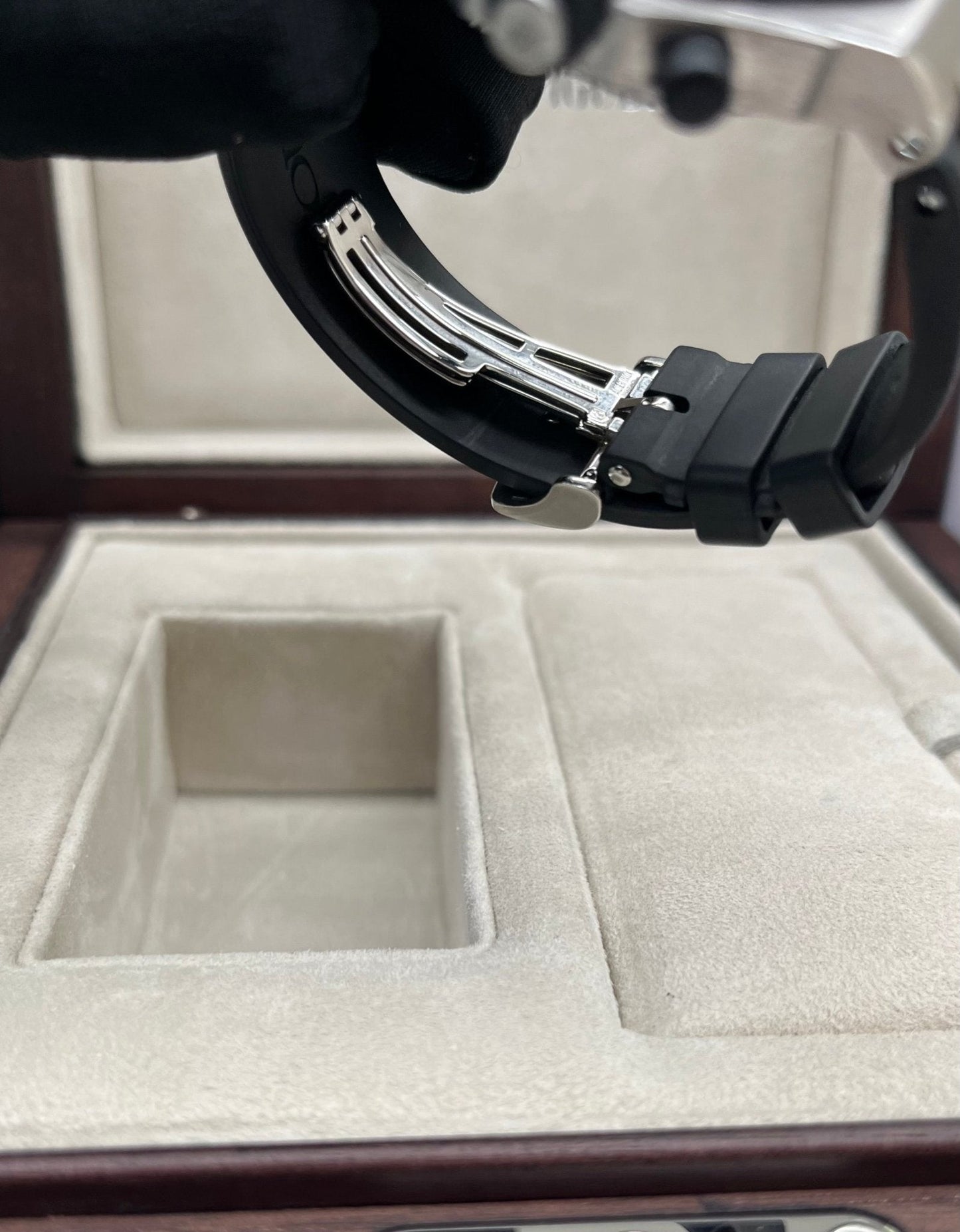 Audemars Piguet Royal Oak Offshore Lady Chronograph Diamond Bezel 26048sk.zz.d002ca.01