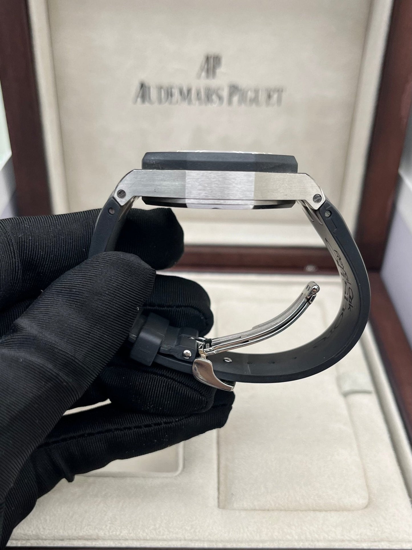 Audemars Piguet Royal Oak Offshore Lady Chronograph Diamond Bezel 26048sk.zz.d002ca.01