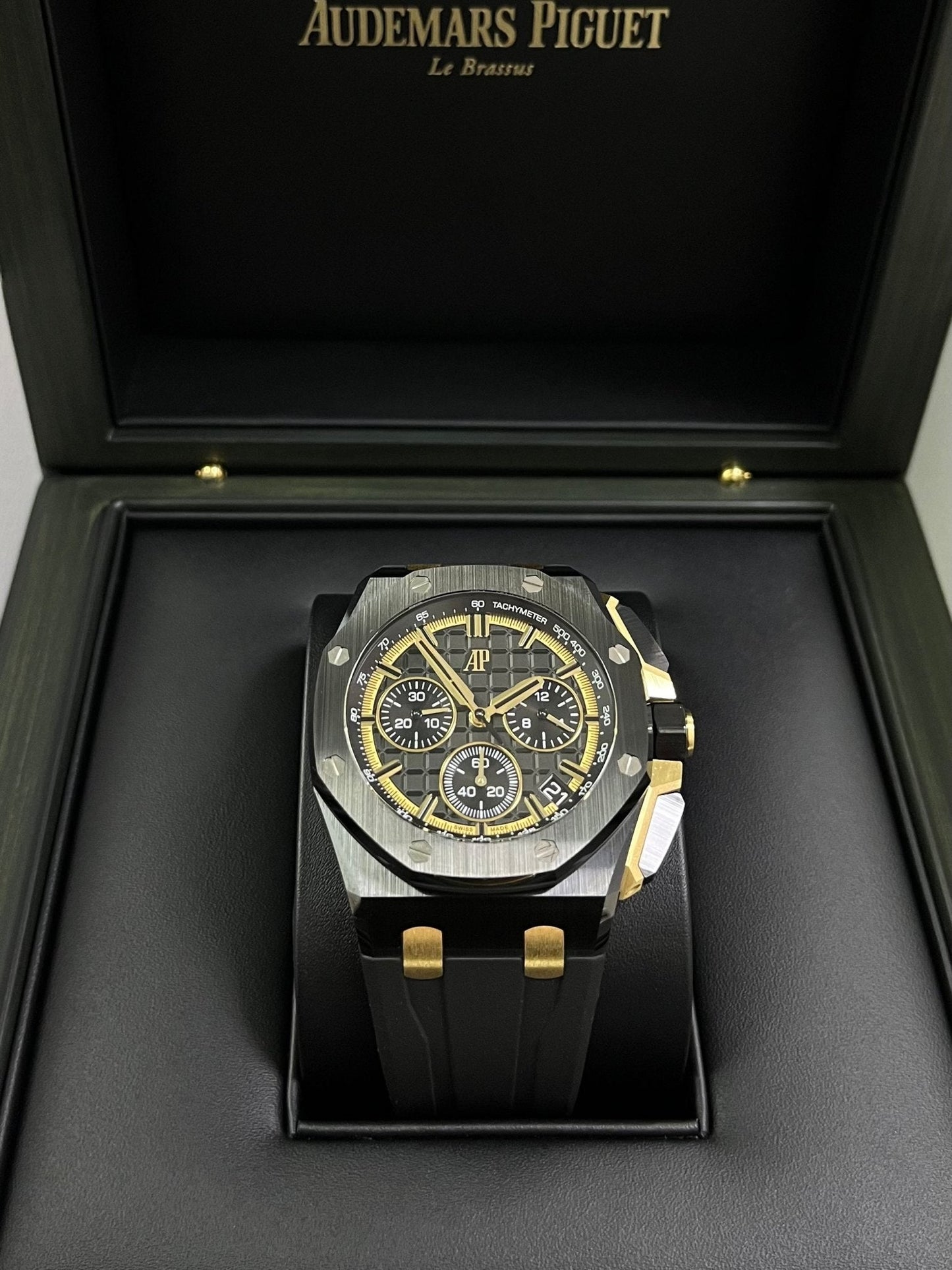 Audemars Piguet Royal Oak Offshore (Ref# 26420CE.OO.A127CR.01)