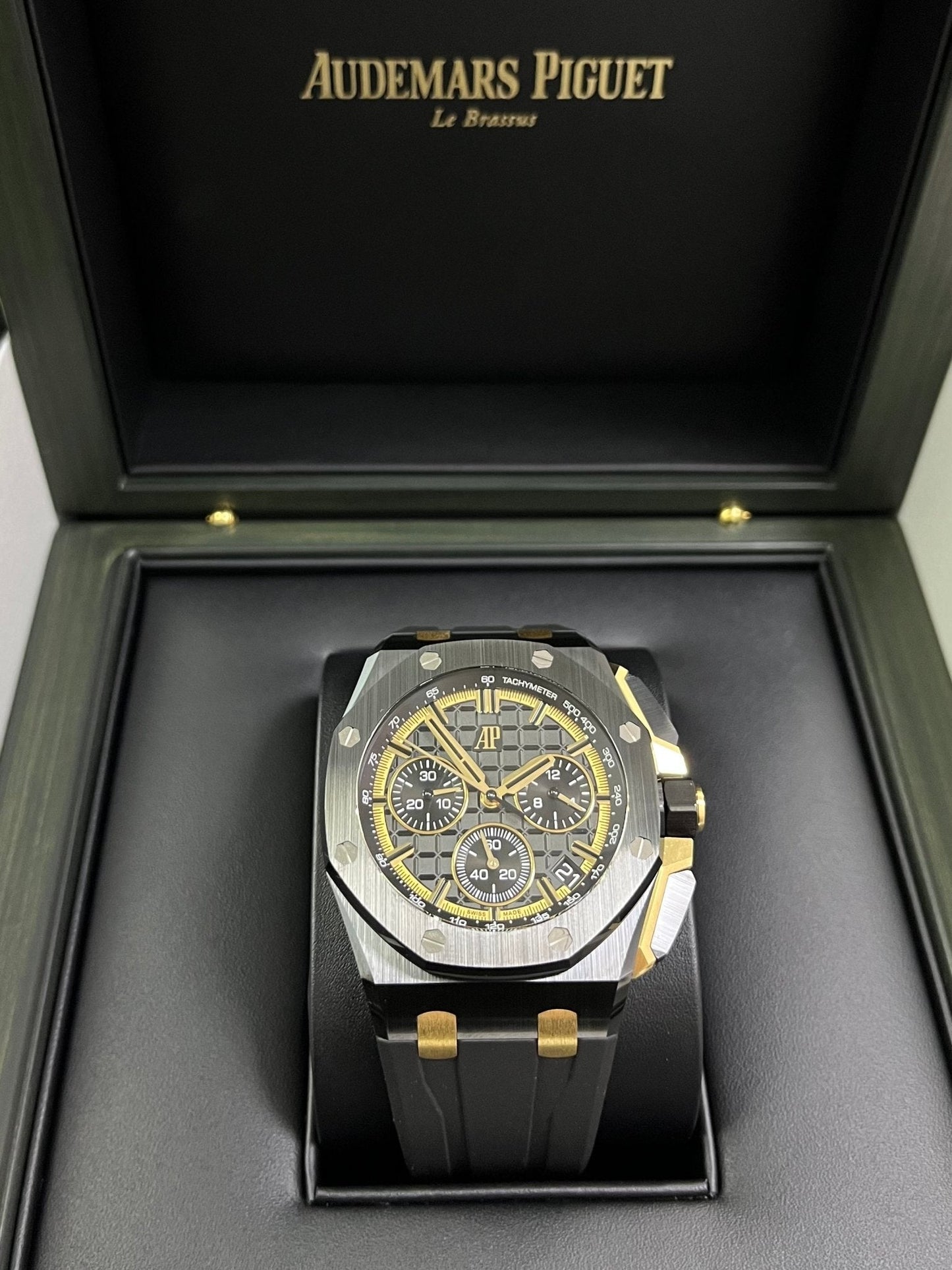 Audemars Piguet Royal Oak Offshore (Ref# 26420CE.OO.A127CR.01)