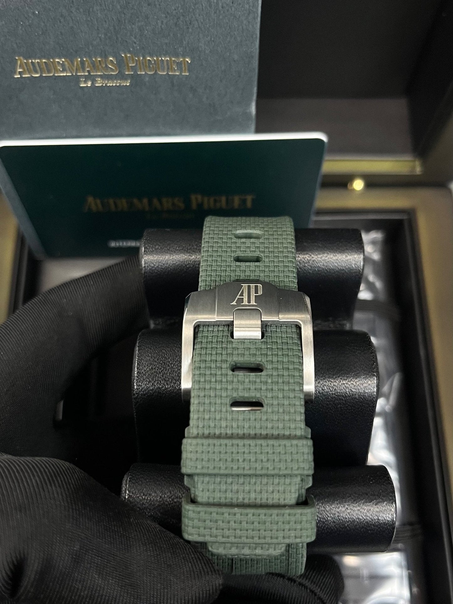 Audemars Piguet ROYAL OAK OFFSHORE SELFWINDING CHRONOGRAPH (Ref# 26238TI.OO.A056CA.01)