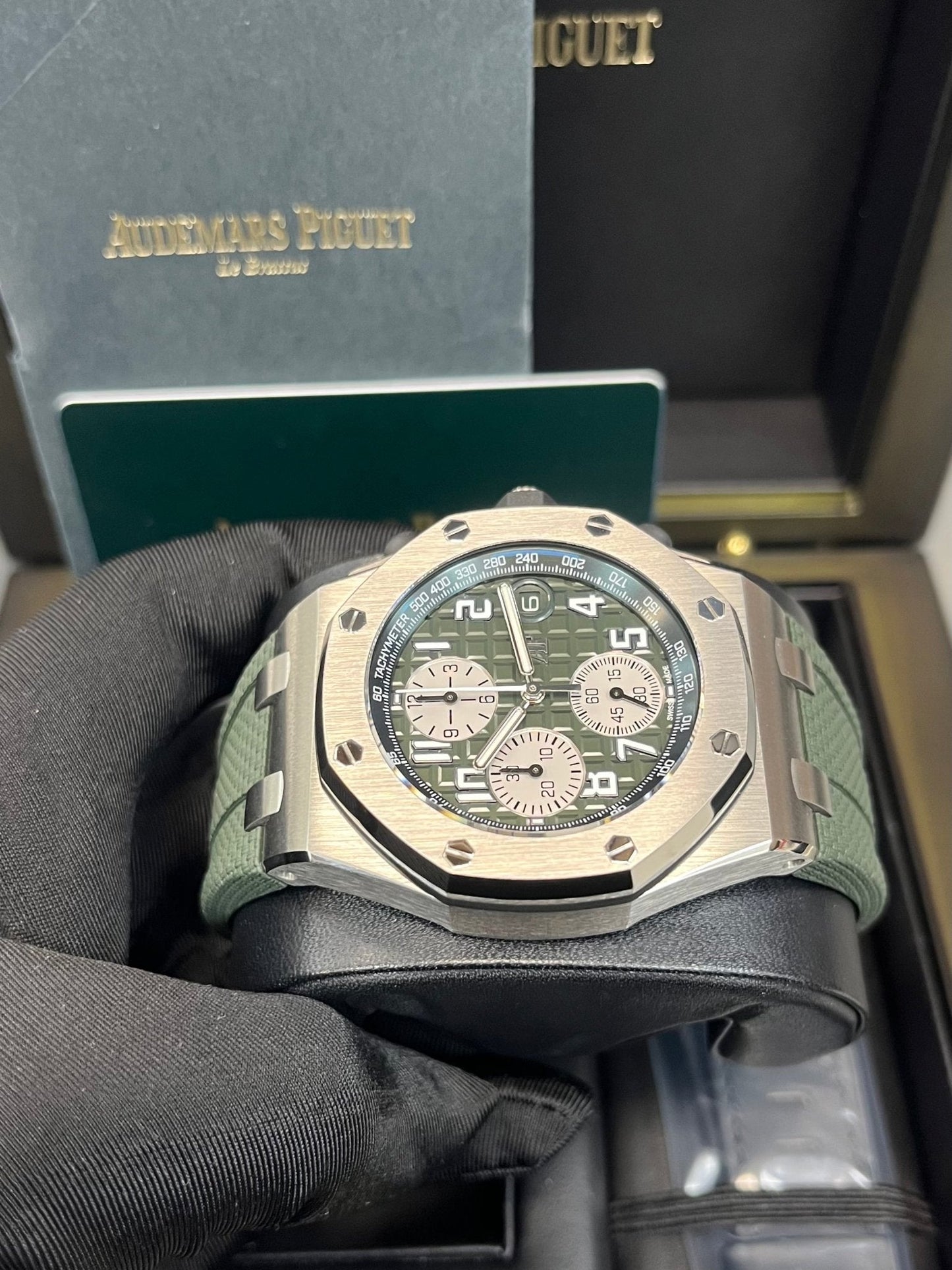 Audemars Piguet ROYAL OAK OFFSHORE SELFWINDING CHRONOGRAPH (Ref# 26238TI.OO.A056CA.01)
