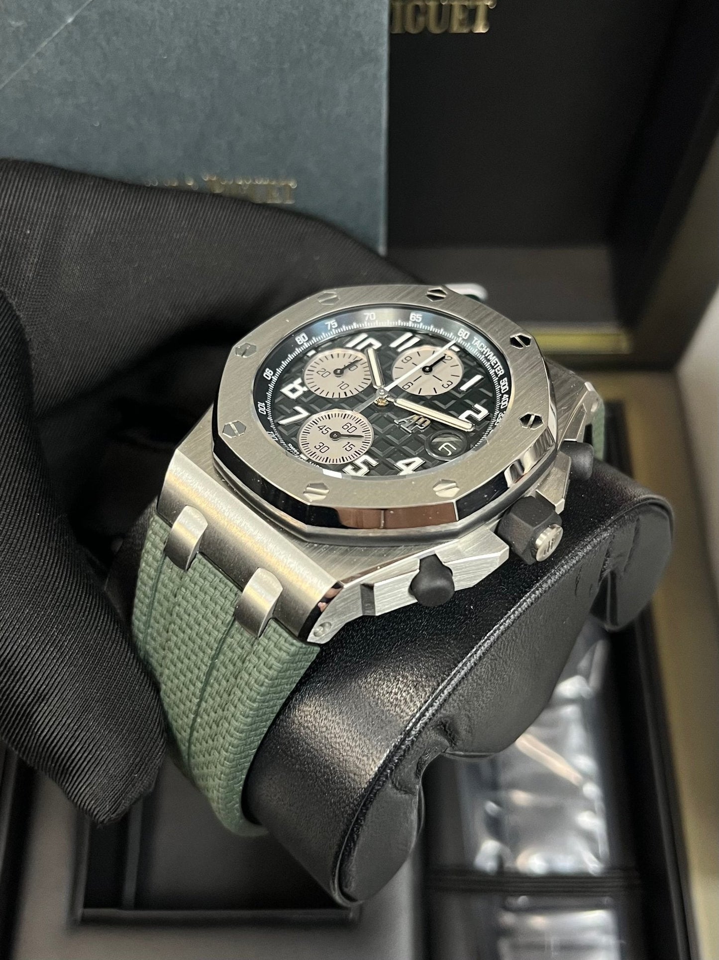 Audemars Piguet ROYAL OAK OFFSHORE SELFWINDING CHRONOGRAPH (Ref# 26238TI.OO.A056CA.01)