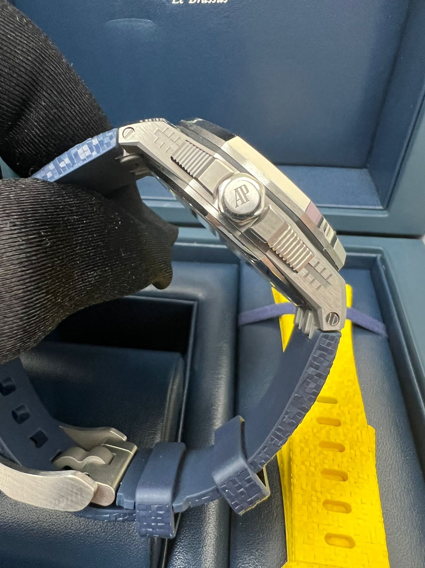 Audemars Piguet Royal Oak Offshore Selfwinding - Music Edition 37 mm 77600TI.OO.A343CA.01