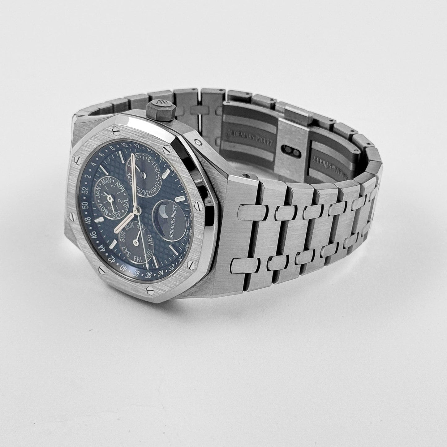 Audemars Piguet Royal Oak Perpetual Calendar 26574TI.OO.1220TI.01 Titanium Blue Dial (2021)