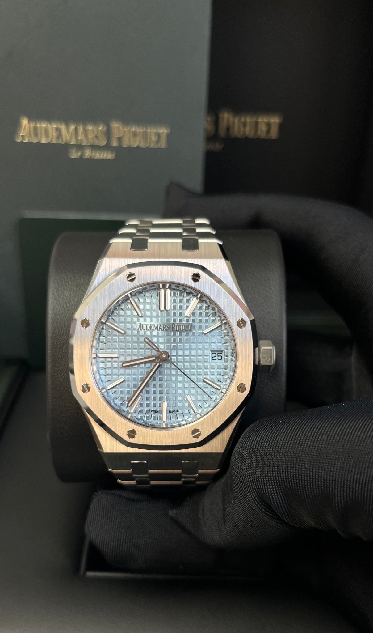 Audemars Piguet Royal Oak Selfwinding 37mm Ice Blue Dial 15550ST.OO.1356ST.08