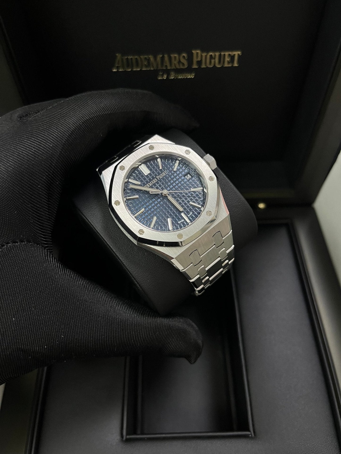 Audemars Piguet Royal Oak Selfwinding 37mm Stainless Steel Blue Dial 50th anniversary 15550ST.OO.1356ST.02