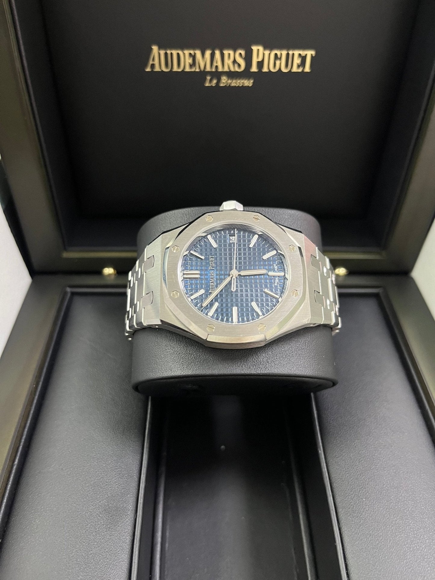 Audemars Piguet Royal Oak Selfwinding 37mm Stainless Steel Blue Dial 15550ST.OO.1356ST.06
