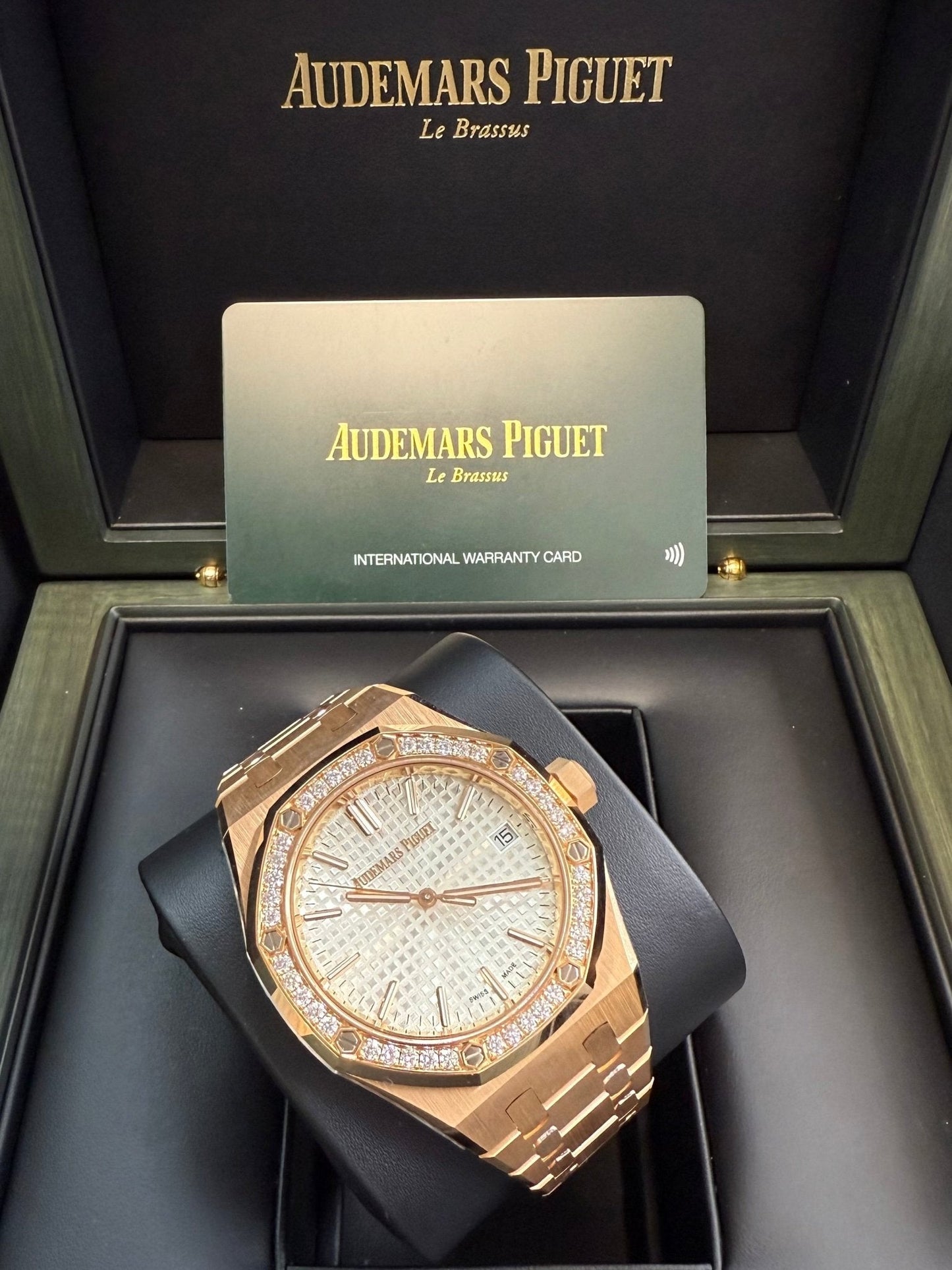 Audemars Piguet Royal Oak Selfwinding "50th Anniversary" 15551OR.ZZ.1356OR.01