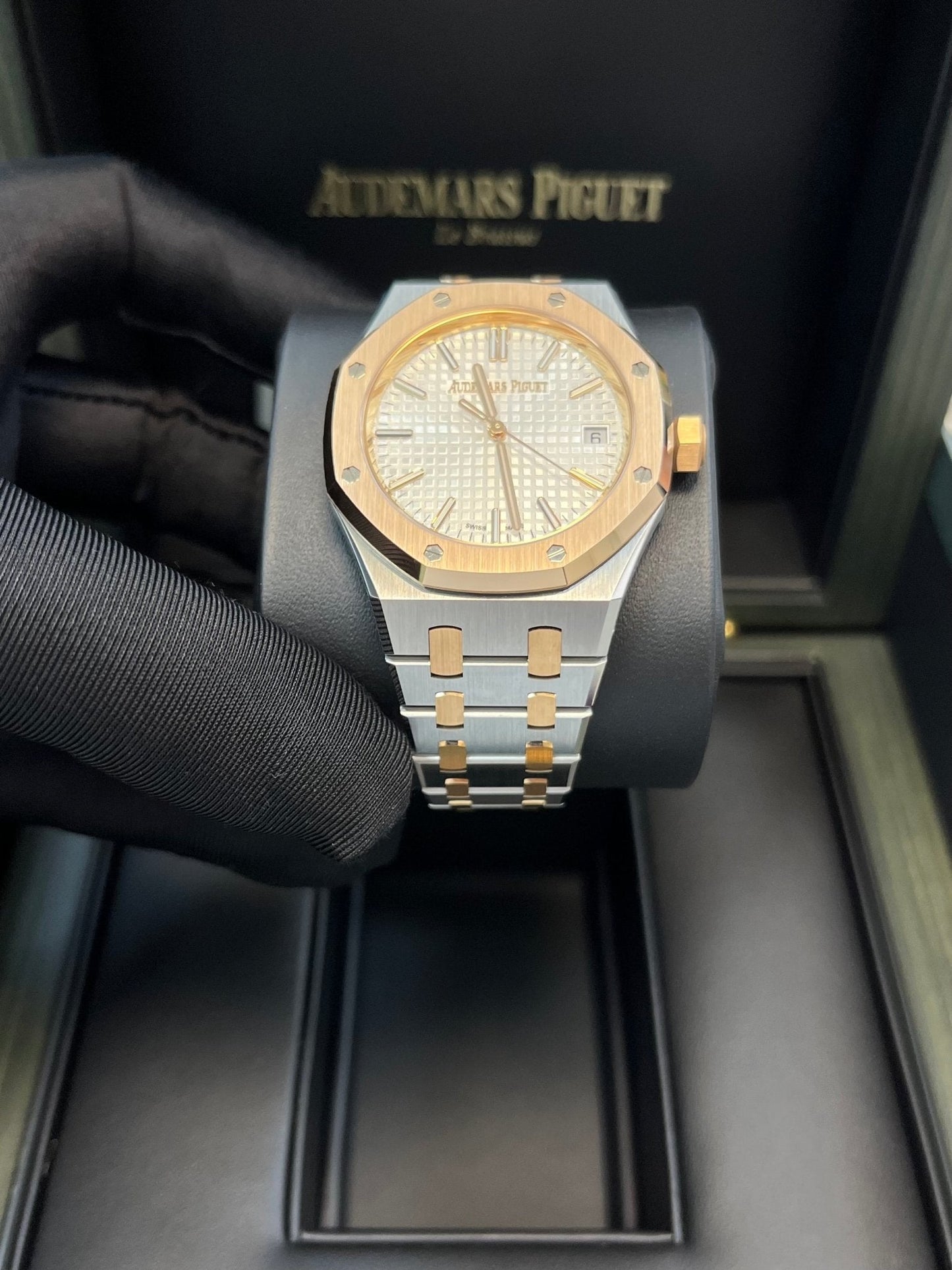 Audemars Piguet Royal Oak Selfwinding "50th Anniversary" 37mm 15550SR.OO.1356SR.01