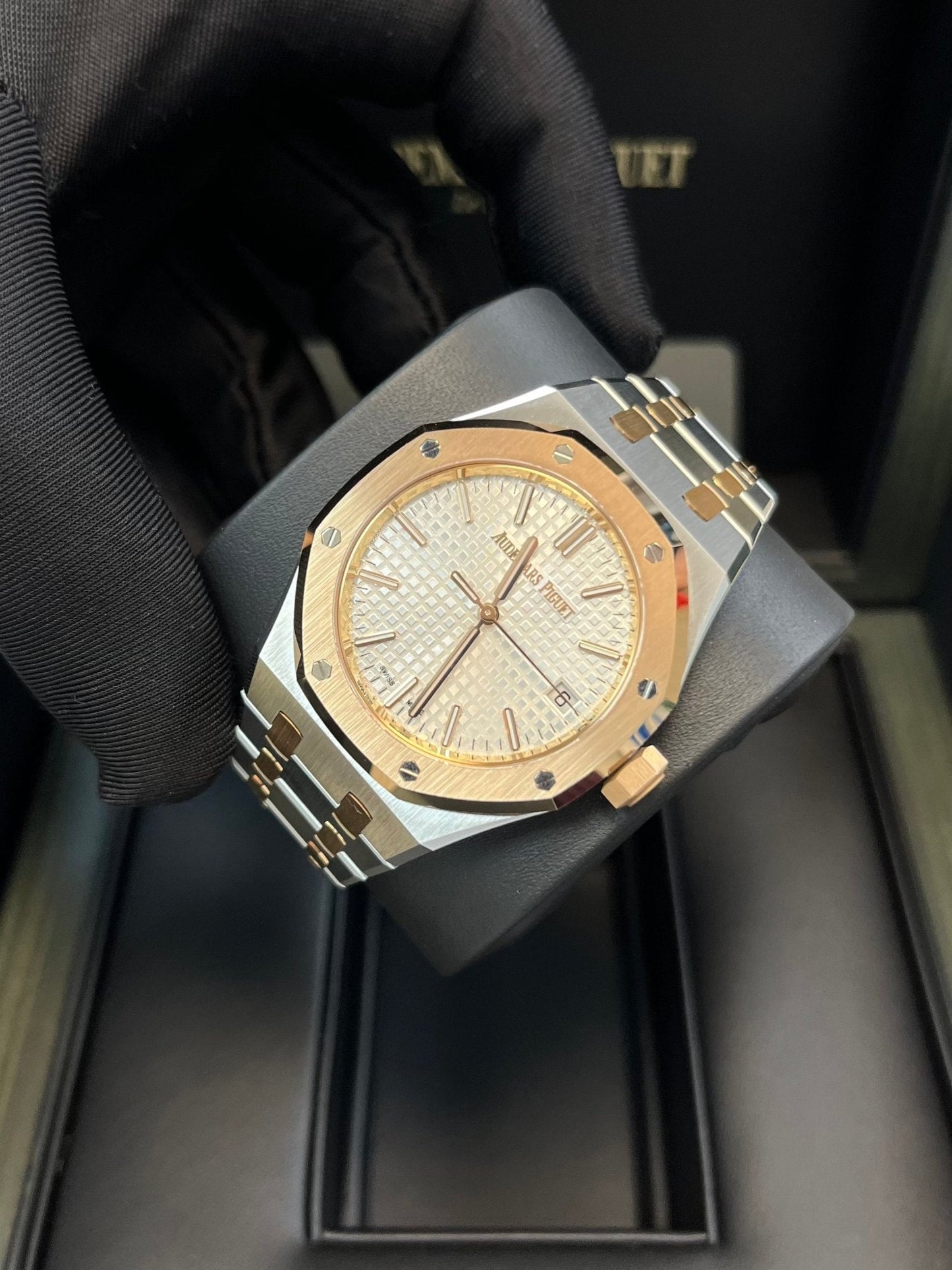 Audemars Piguet Royal Oak Selfwinding "50th Anniversary" 37mm 15550SR.OO.1356SR.01