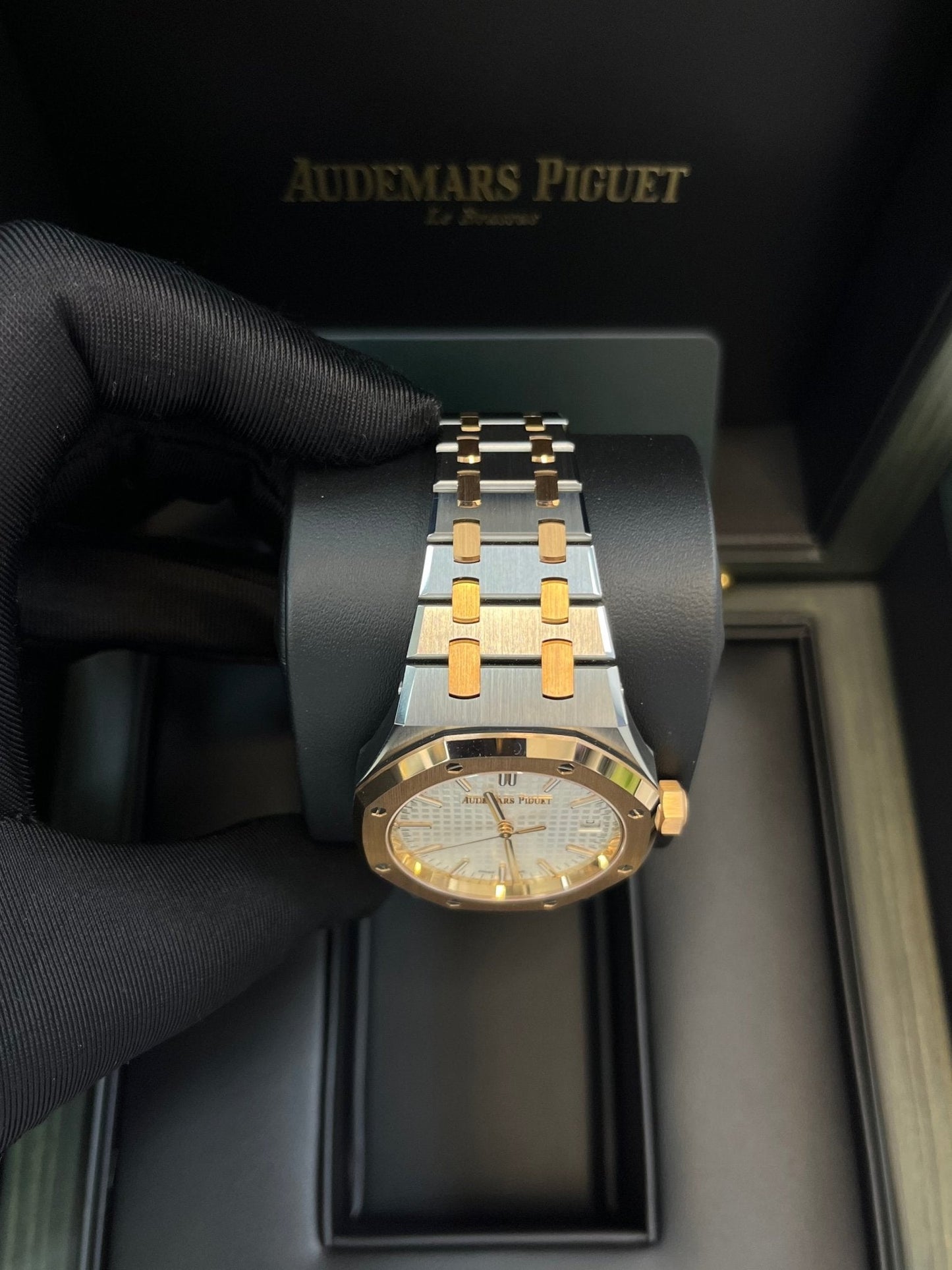 Audemars Piguet Royal Oak Selfwinding "50th Anniversary" 37mm 15550SR.OO.1356SR.01